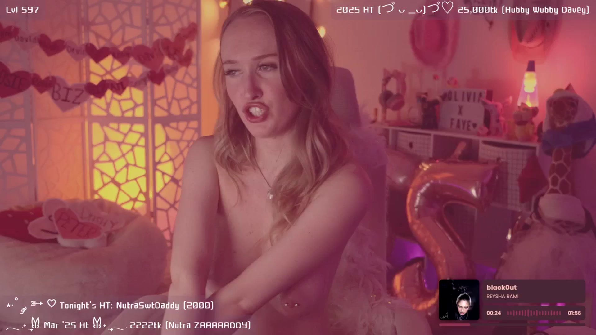 Gallery image thumbnail from OliviaxFaye's myfreecams stream on, 03/08/2025, 07:04 image 18 of 20