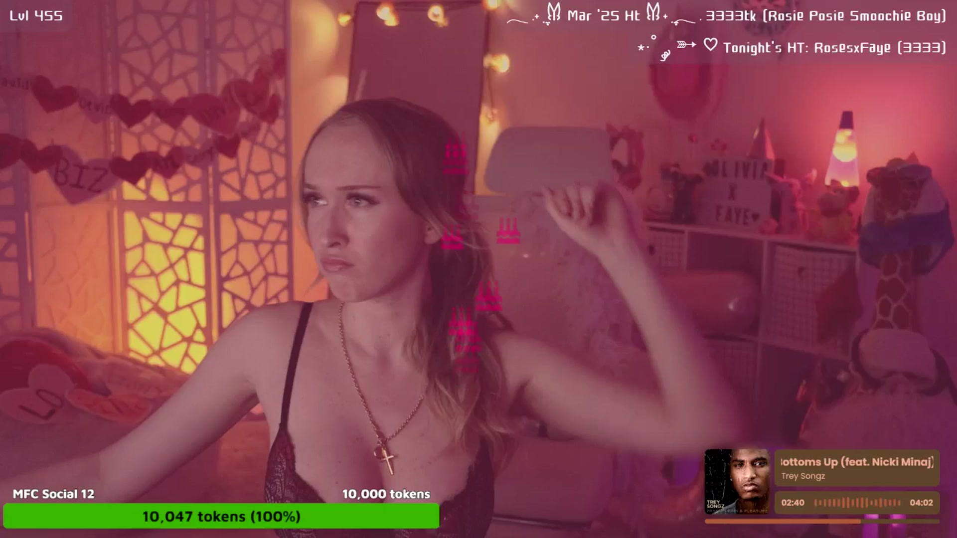 Gallery image thumbnail from OliviaxFaye's myfreecams stream on, 03/12/2025, 04:41 image 9 of 20