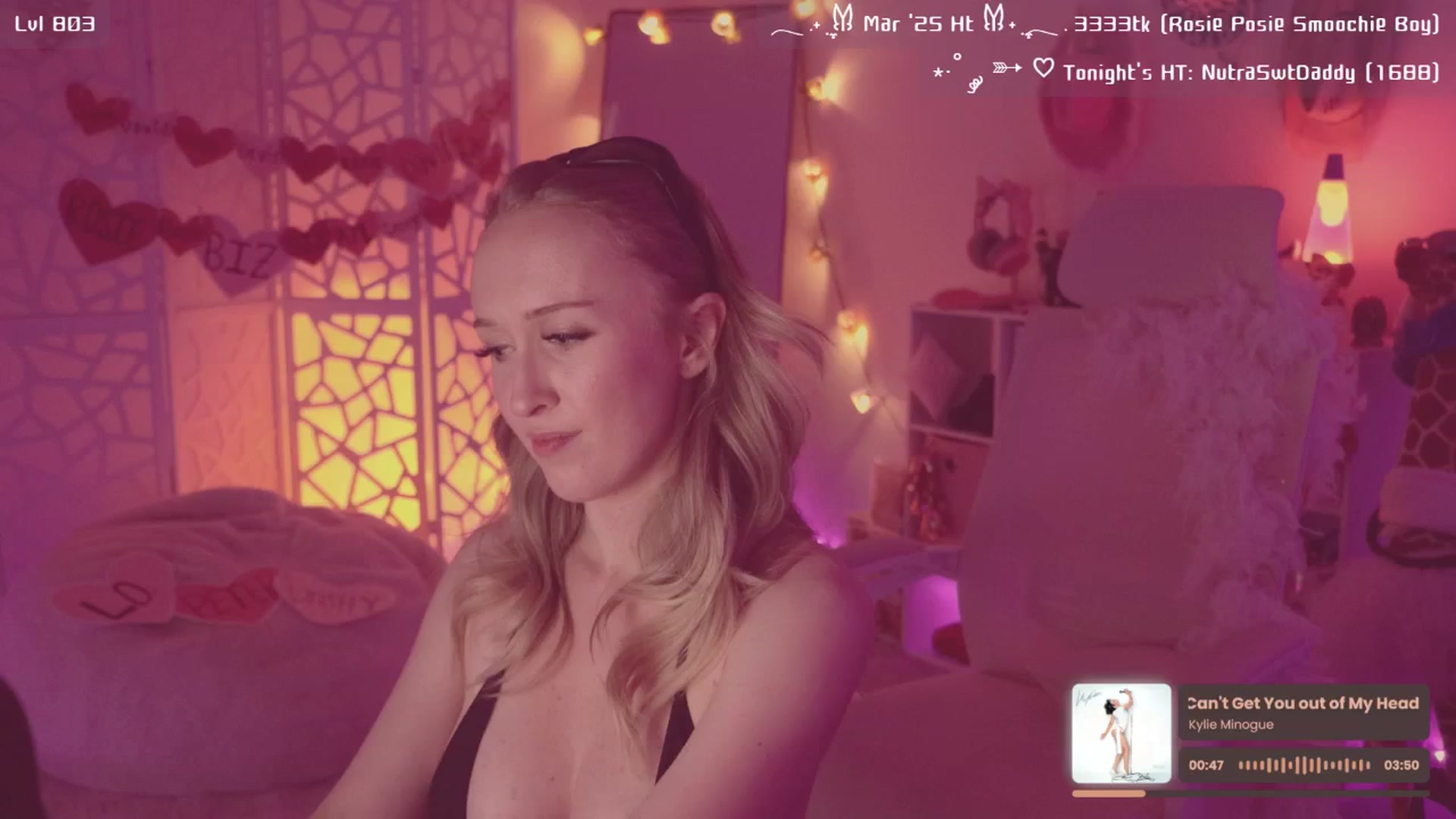 Gallery image thumbnail from OliviaxFaye's myfreecams stream on, 03/22/2025, 05:07 image 8 of 20