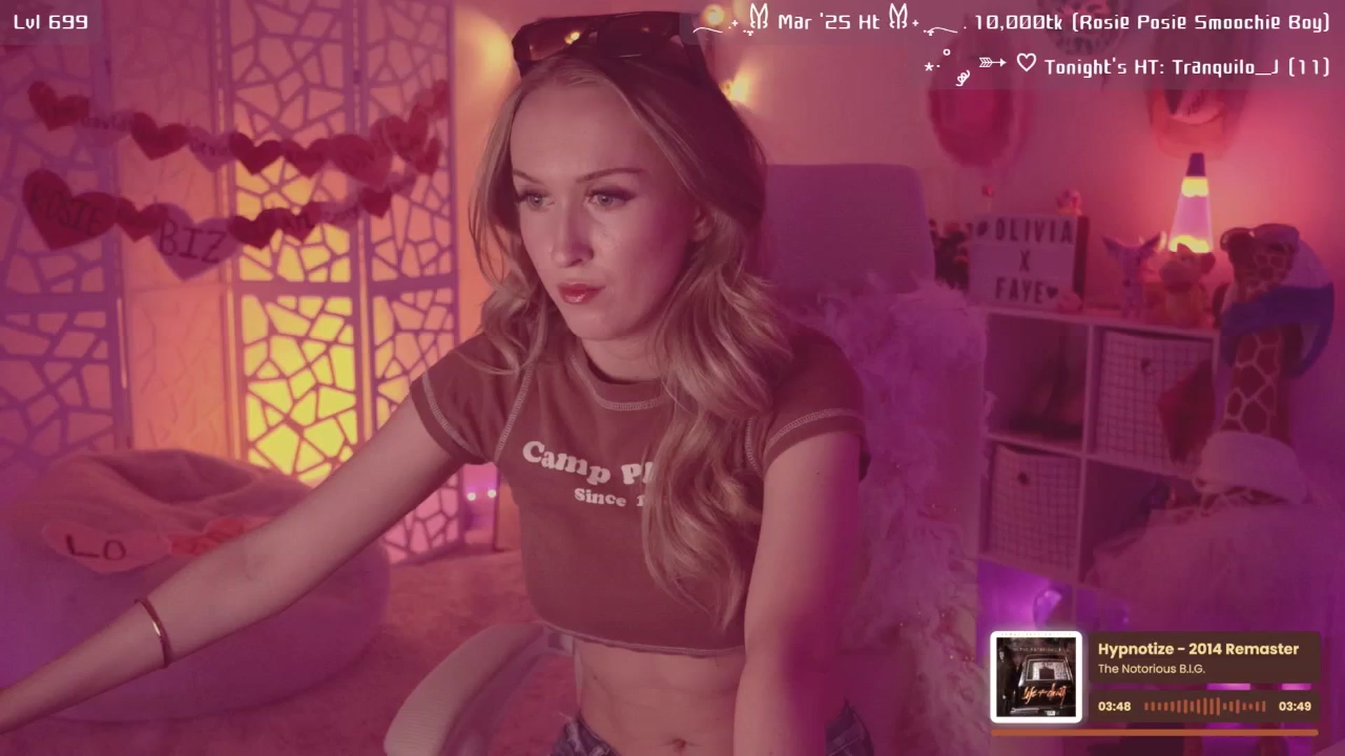 Gallery image thumbnail from OliviaxFaye's myfreecams stream on, 03/25/2025, 06:06 image 4 of 20