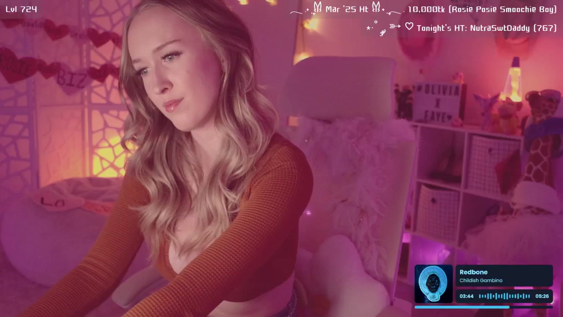 Gallery image thumbnail from OliviaxFaye's myfreecams stream on, 04/01/2025, 04:38 image 3 of 20