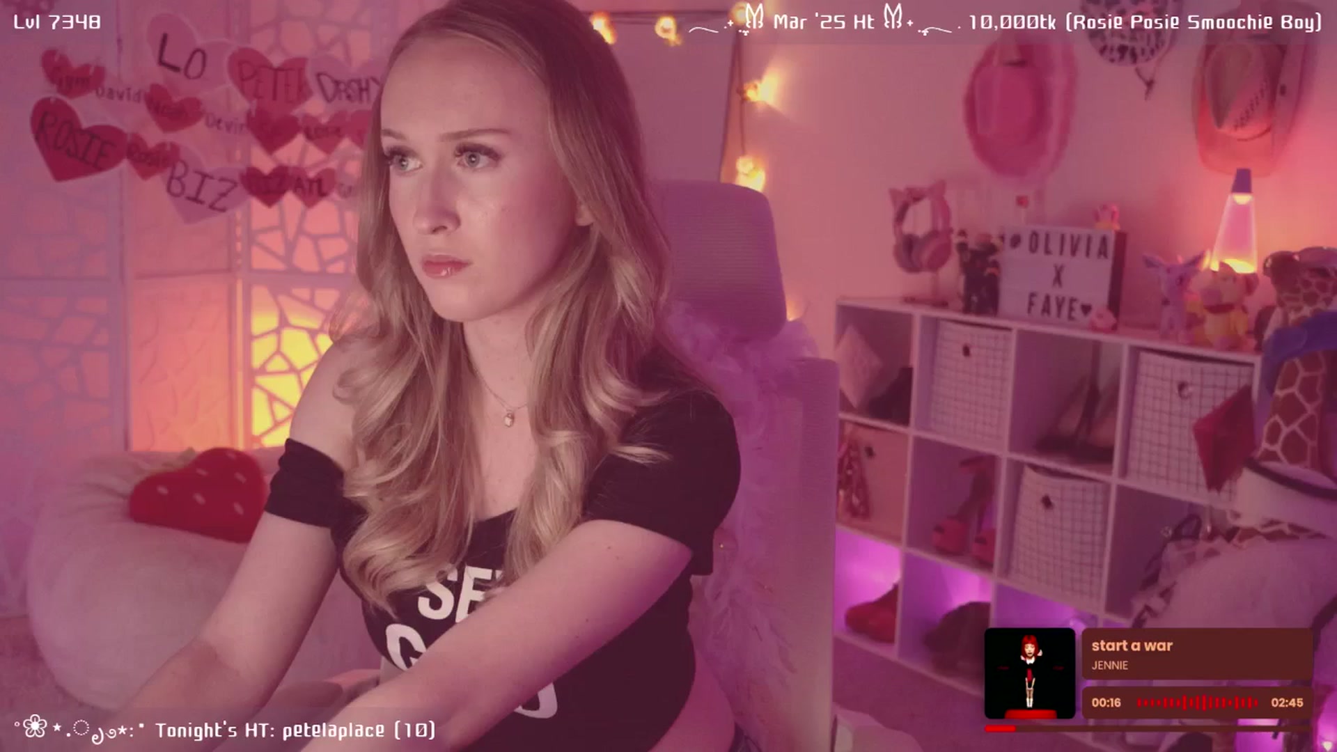 Gallery image thumbnail from OliviaxFaye's myfreecams stream on, 04/08/2025, 04:30 image 1 of 20