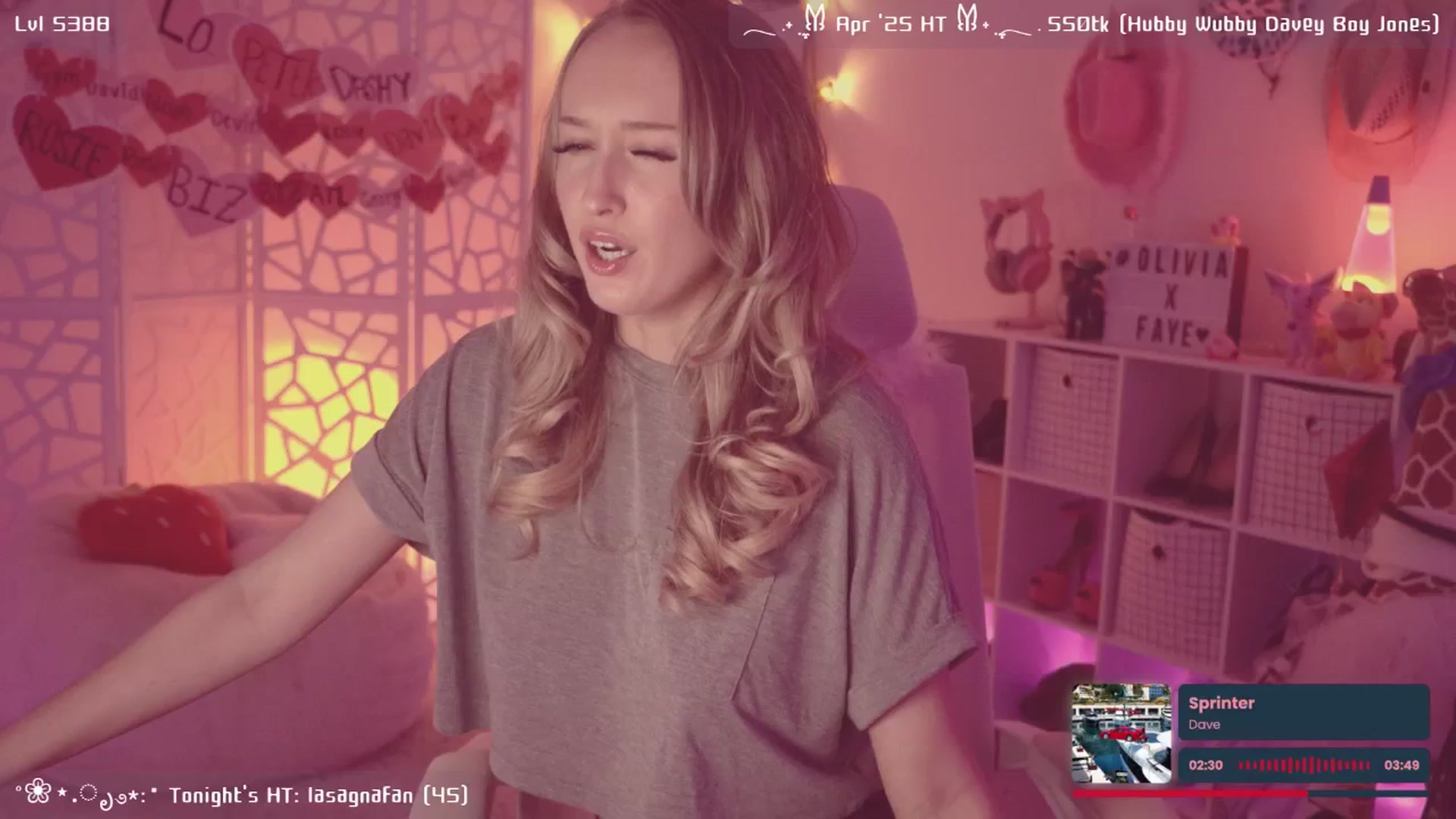 Gallery image thumbnail from OliviaxFaye's myfreecams stream on, 04/10/2025, 03:40 image 3 of 20