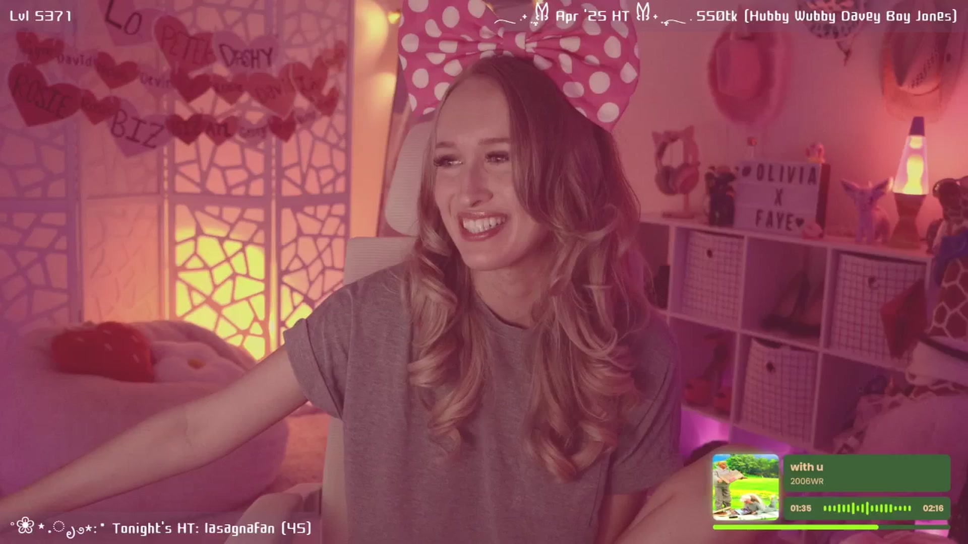 Gallery image thumbnail from OliviaxFaye's myfreecams stream on, 04/10/2025, 03:40 image 6 of 20
