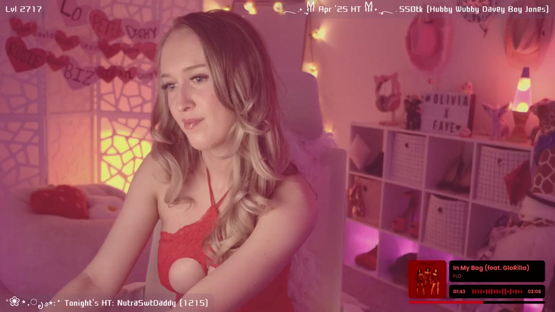 Gallery image thumbnail from OliviaxFaye's myfreecams stream on, 04/10/2025, 04:33 image 14 of 20