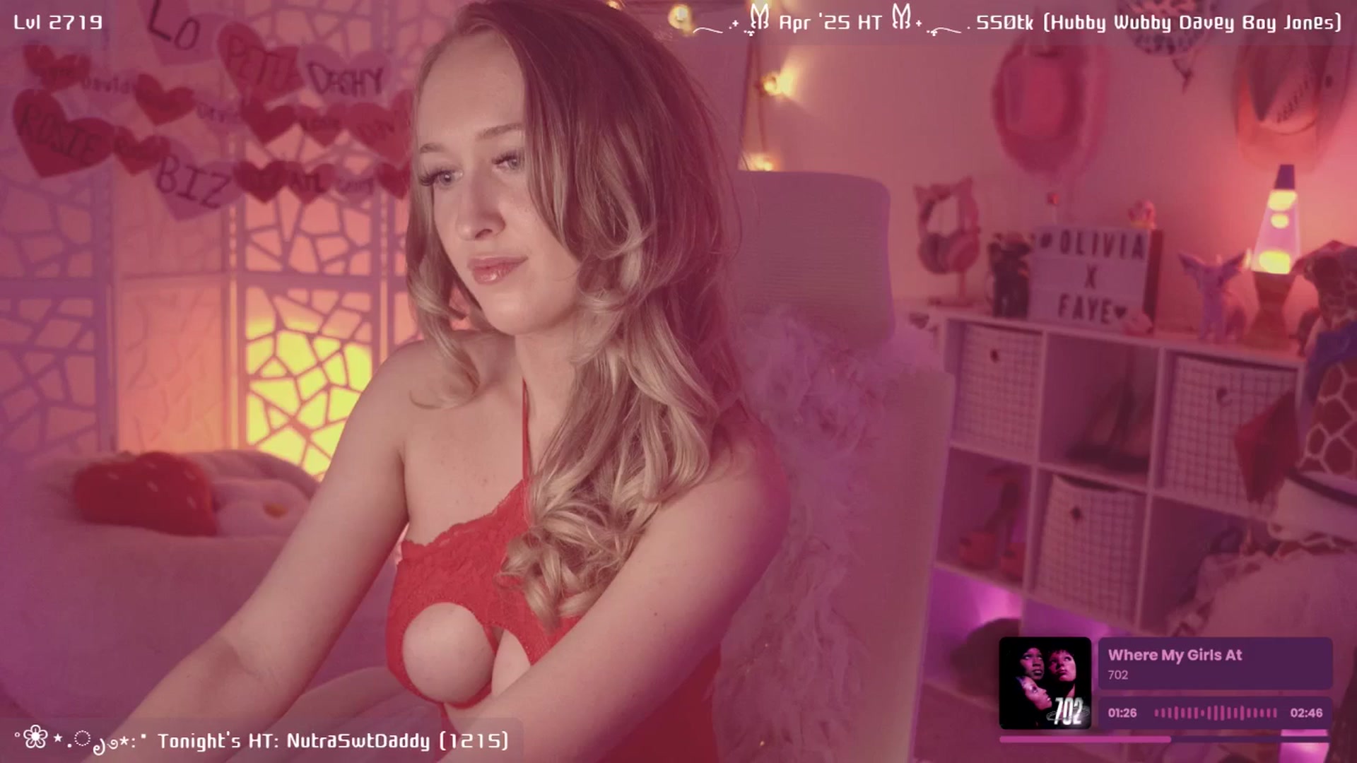 Gallery image thumbnail from OliviaxFaye's myfreecams stream on, 04/10/2025, 04:33 image 19 of 20