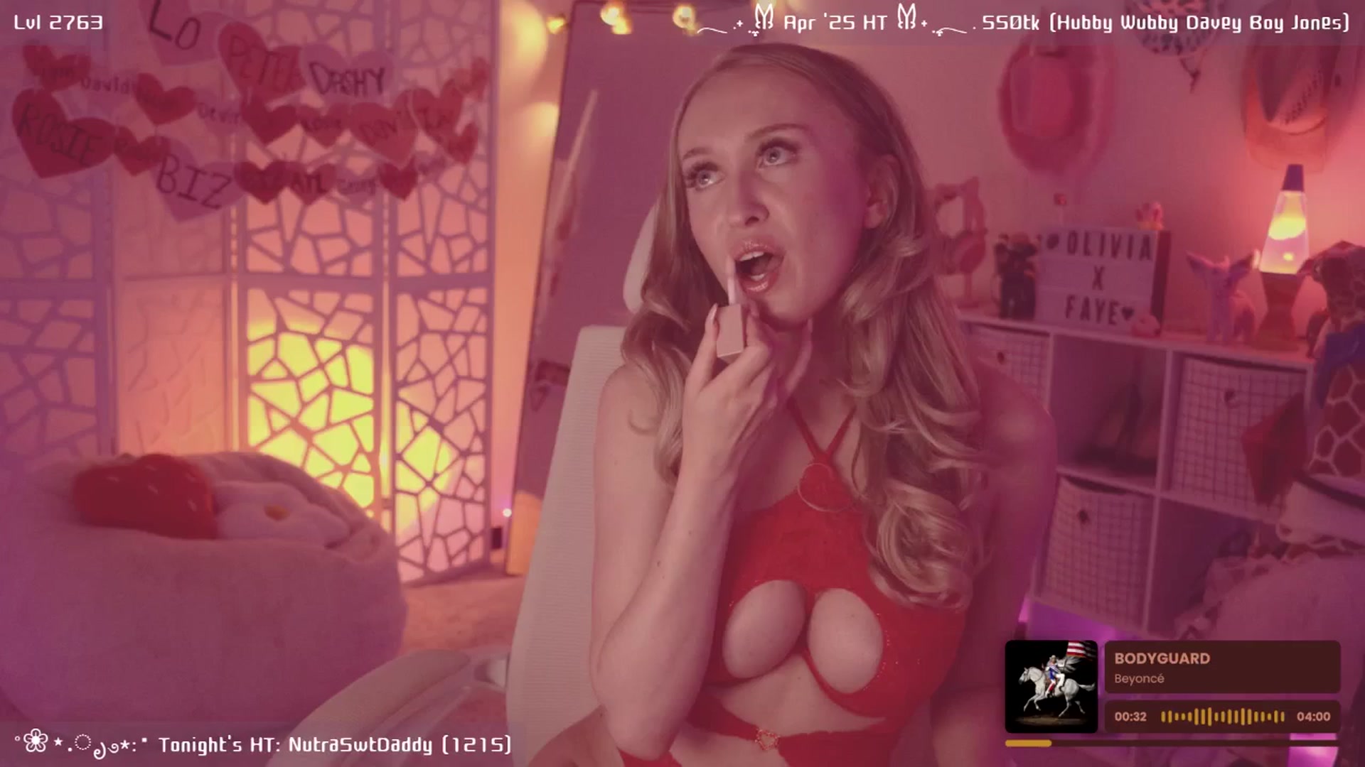 Gallery image thumbnail from OliviaxFaye's myfreecams stream on, 04/10/2025, 04:33 image 6 of 20