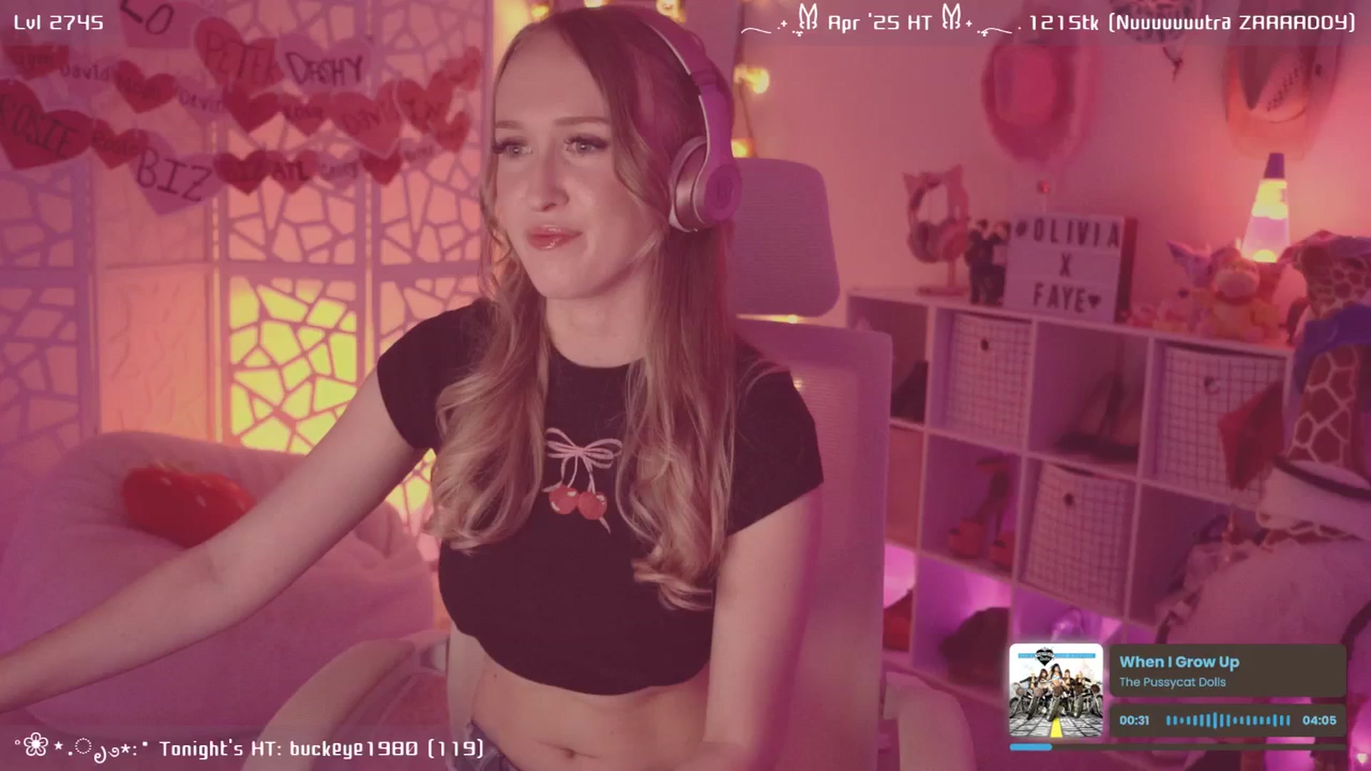 Gallery image thumbnail from OliviaxFaye's myfreecams stream on, 04/17/2025, 05:07 image 7 of 20