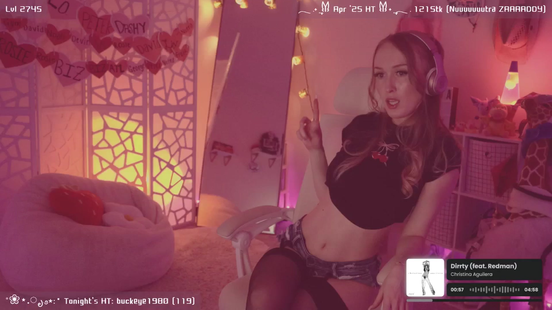 Gallery image thumbnail from OliviaxFaye's myfreecams stream on, 04/17/2025, 05:07 image 3 of 20