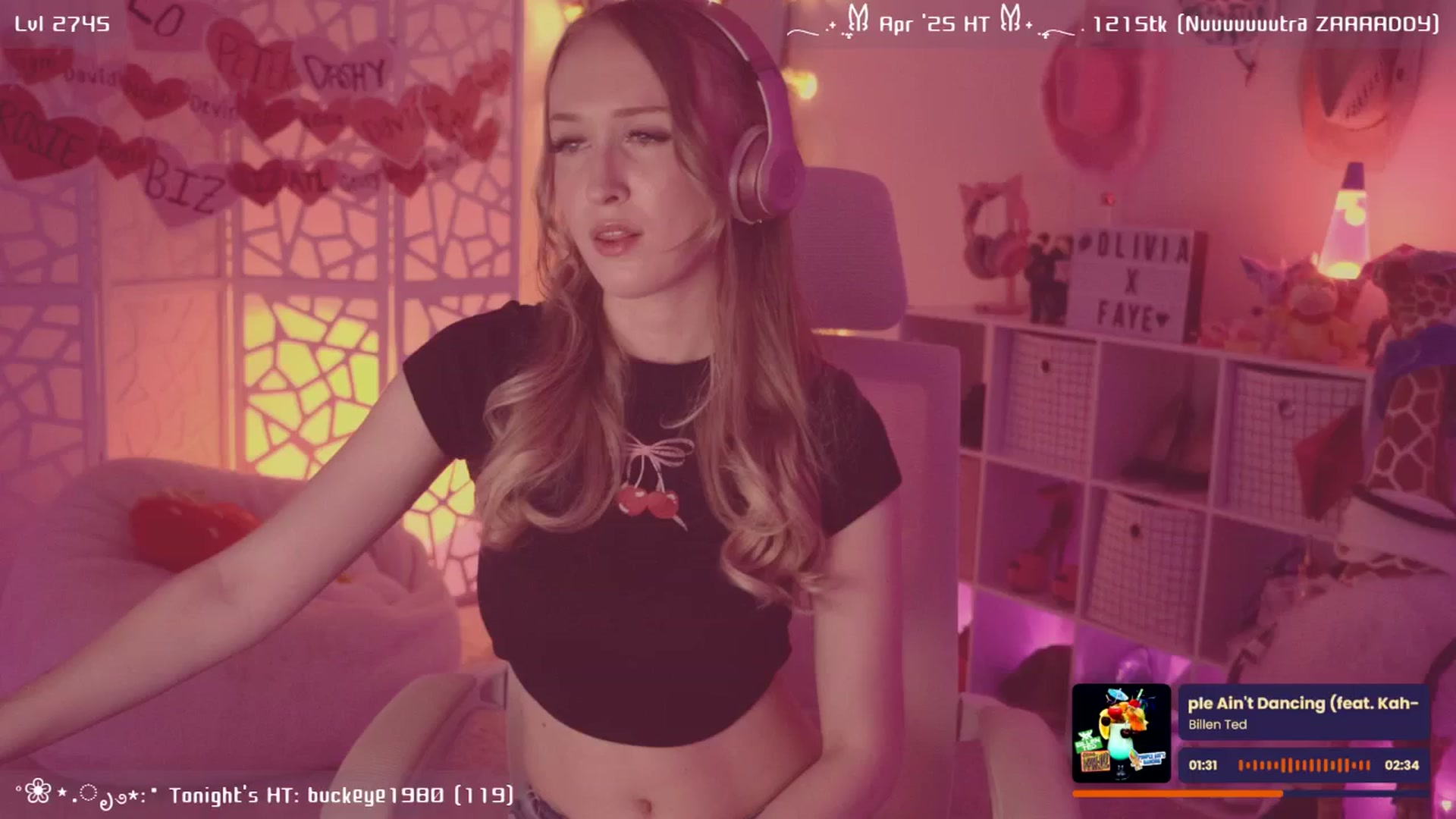 Gallery image thumbnail from OliviaxFaye's myfreecams stream on, 04/17/2025, 05:07 image 5 of 20