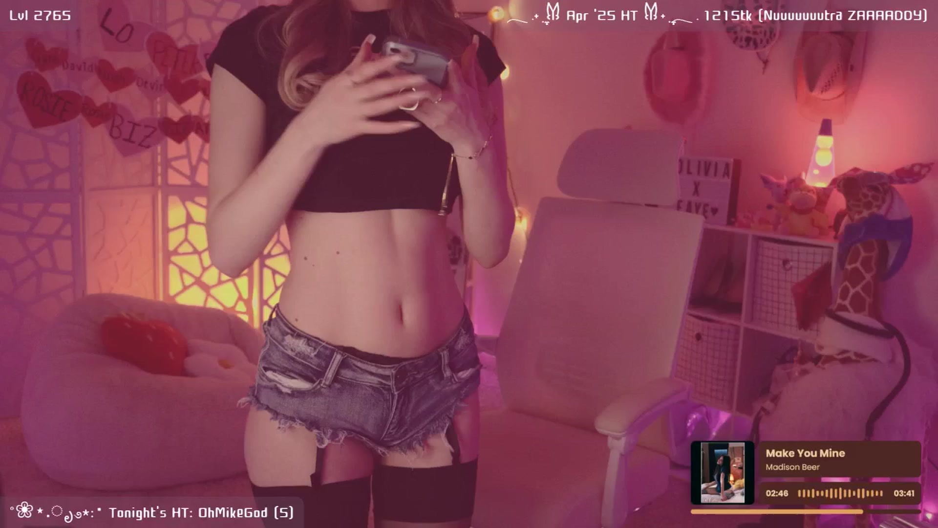Gallery image thumbnail from OliviaxFaye's myfreecams stream on, 04/17/2025, 05:07 image 1 of 20