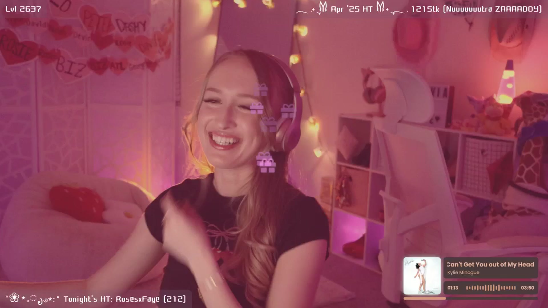 Gallery image thumbnail from OliviaxFaye's myfreecams stream on, 04/17/2025, 05:07 image 12 of 20