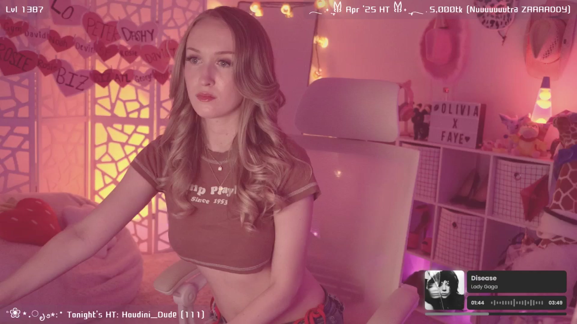 Gallery image thumbnail from OliviaxFaye's myfreecams stream on, 04/19/2025, 06:13 image 5 of 20