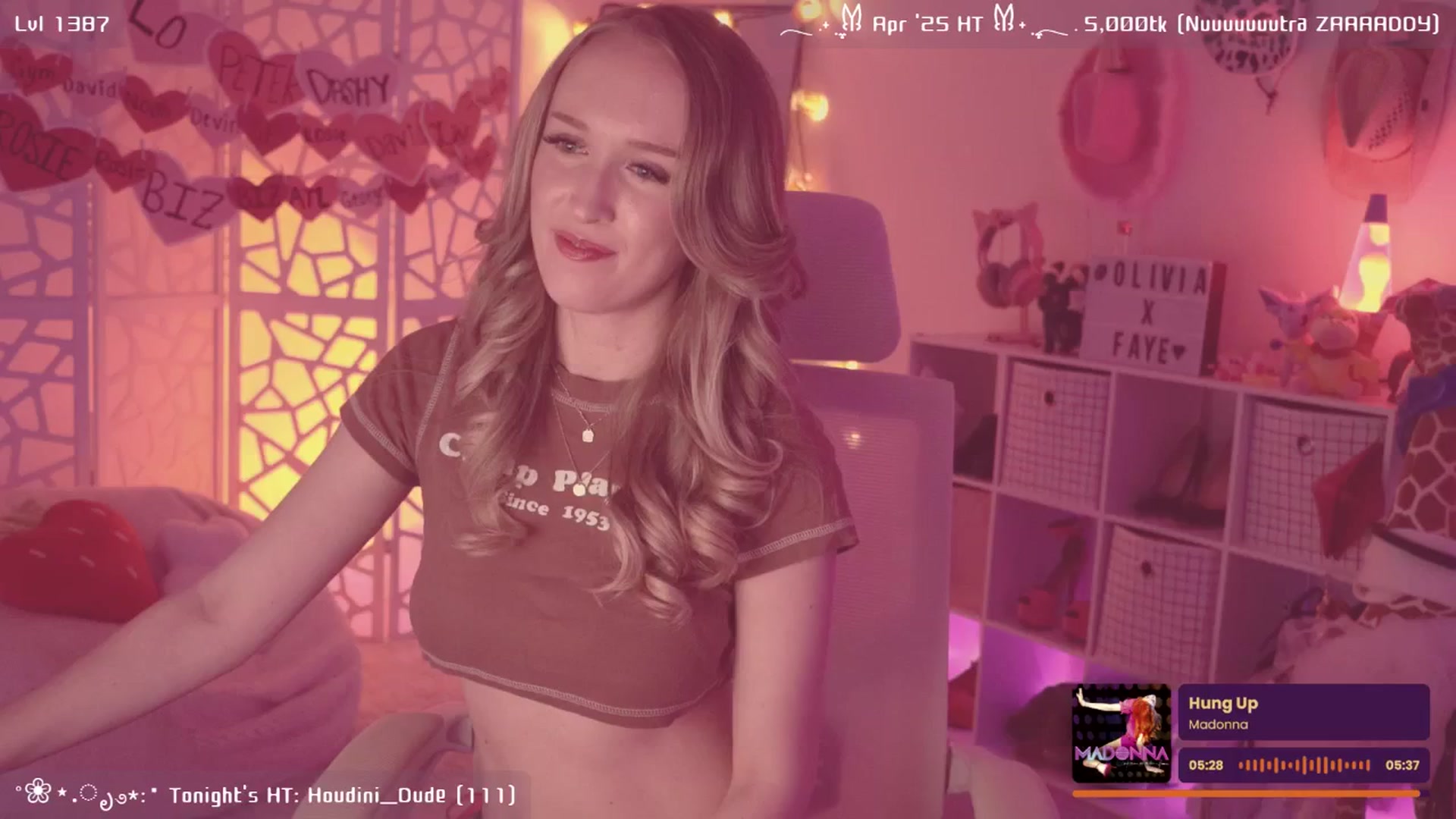 Gallery image thumbnail from OliviaxFaye's myfreecams stream on, 04/19/2025, 06:13 image 3 of 20