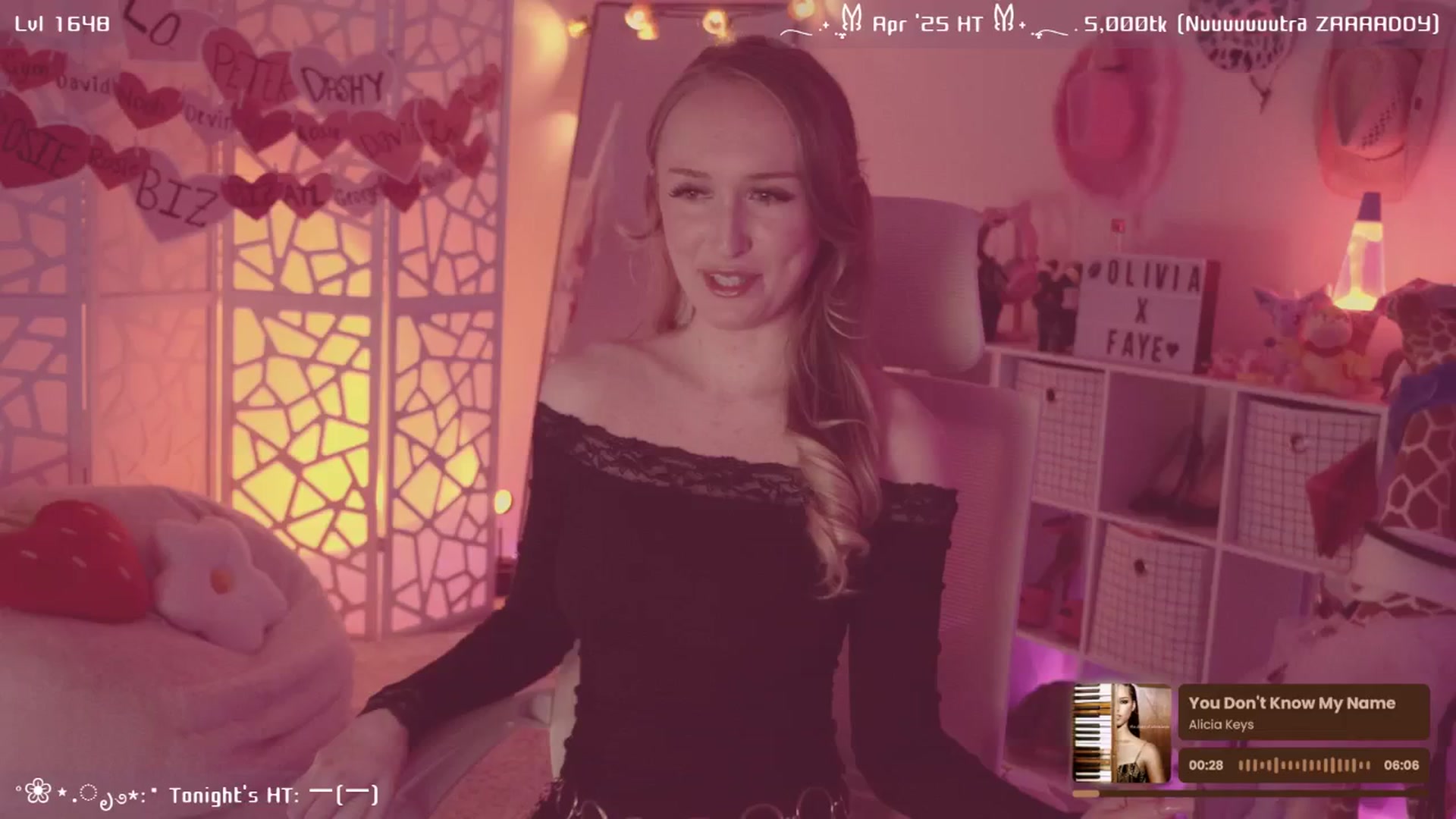 Gallery image thumbnail from OliviaxFaye's myfreecams stream on, 04/24/2025, 04:09 image 1 of 20