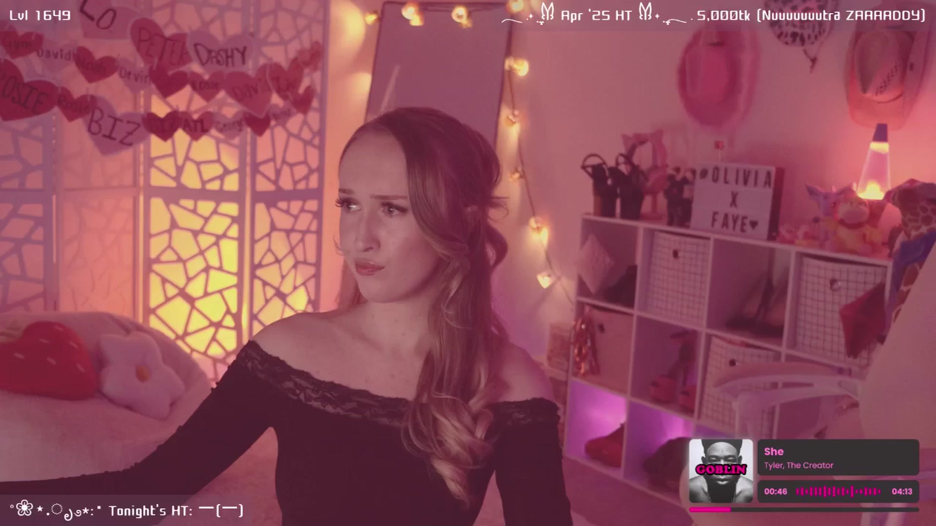 Gallery image thumbnail from OliviaxFaye's myfreecams stream on, 04/24/2025, 04:09 image 7 of 20