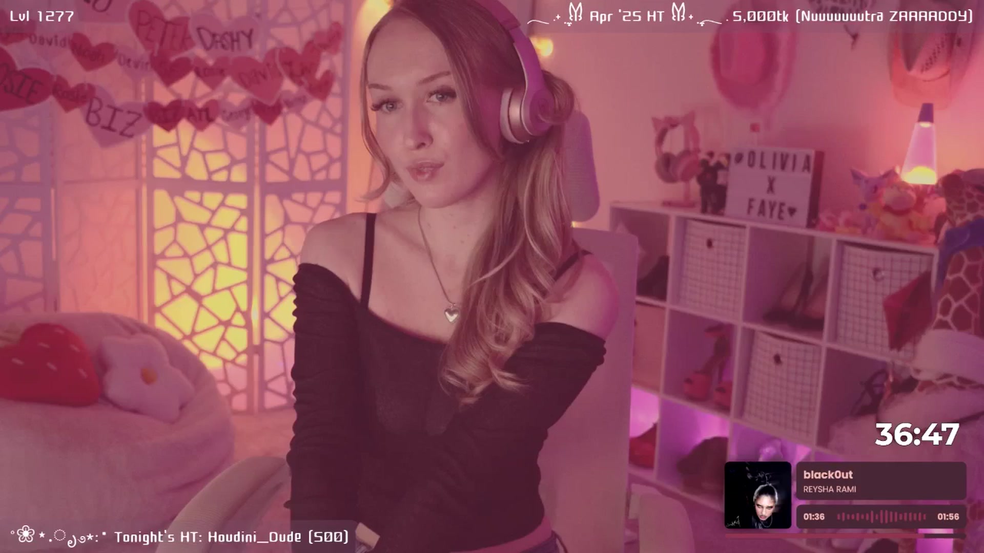 Gallery image thumbnail from OliviaxFaye's myfreecams stream on, 04/26/2025, 05:31 image 14 of 20