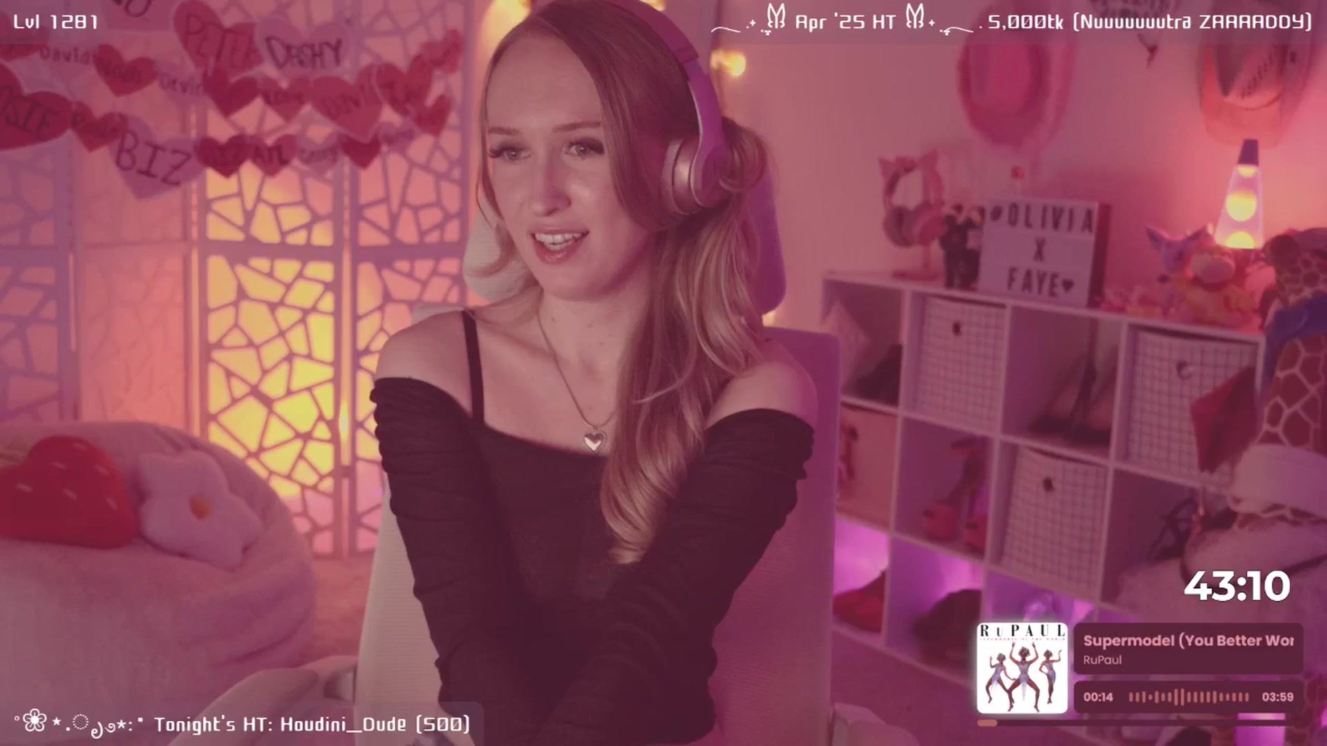Gallery image thumbnail from OliviaxFaye's myfreecams stream on, 04/26/2025, 05:31 image 13 of 20