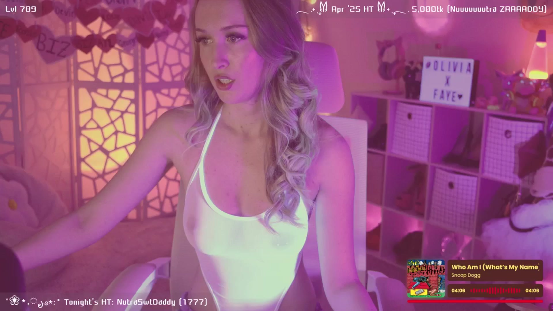 Gallery image thumbnail from OliviaxFaye's myfreecams stream on, 05/03/2025, 04:24 image 15 of 20