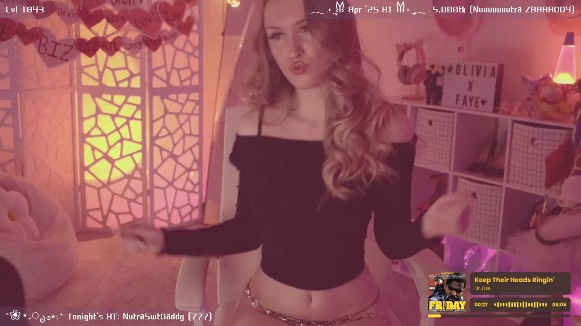 Gallery image thumbnail from OliviaxFaye's myfreecams stream on, 05/03/2025, 04:24 image 8 of 20