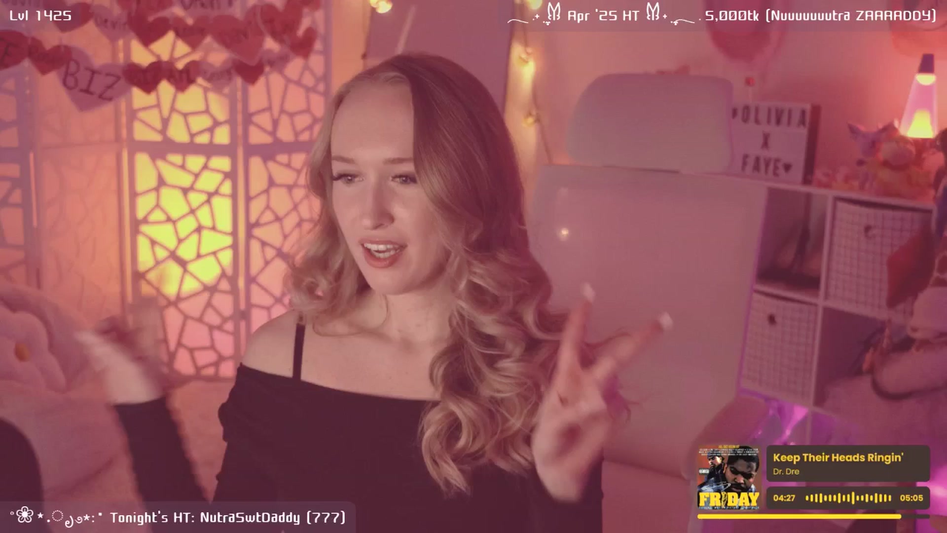 Gallery image thumbnail from OliviaxFaye's myfreecams stream on, 05/03/2025, 04:24 image 9 of 20
