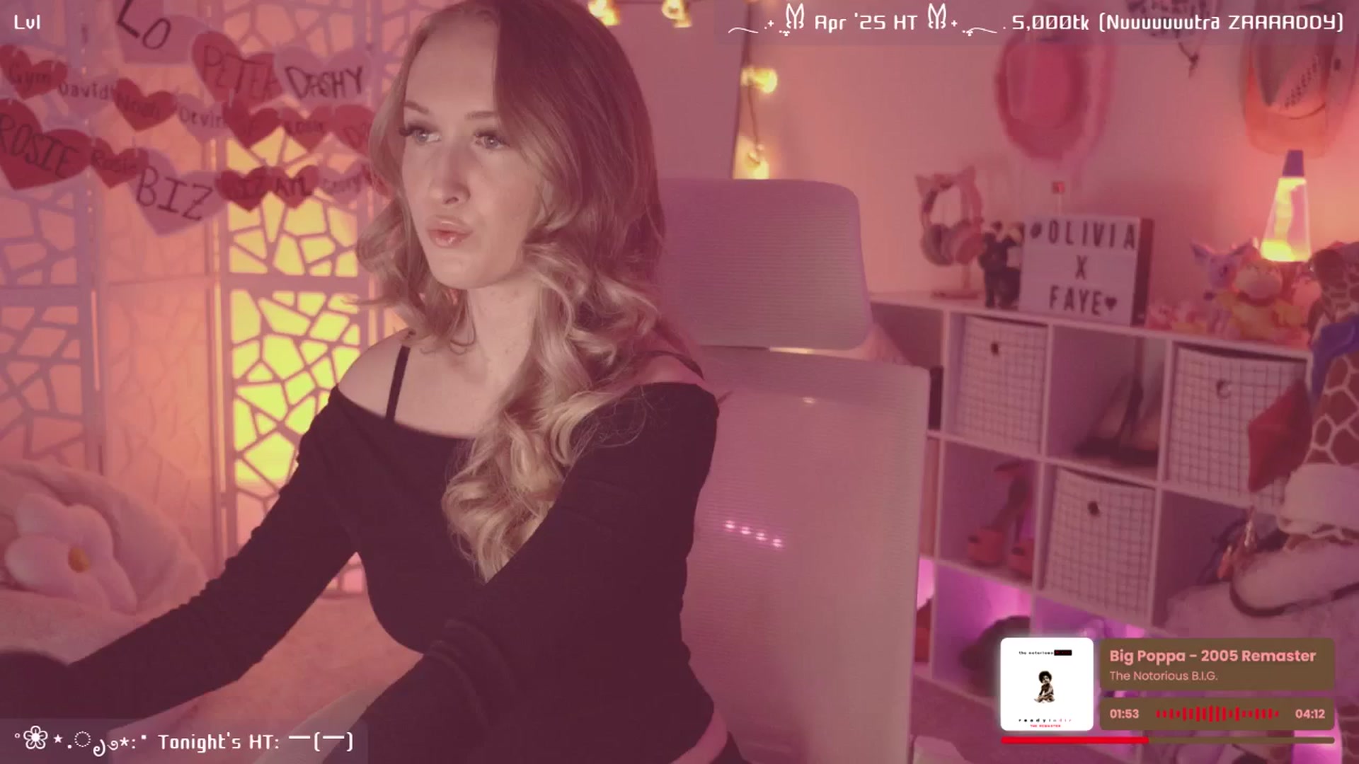 Gallery image thumbnail from OliviaxFaye's myfreecams stream on, 05/03/2025, 04:24 image 1 of 20