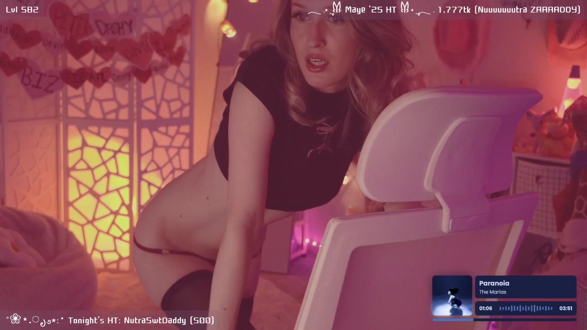 Gallery image thumbnail from OliviaxFaye's myfreecams stream on, 05/06/2025, 05:19 image 16 of 20