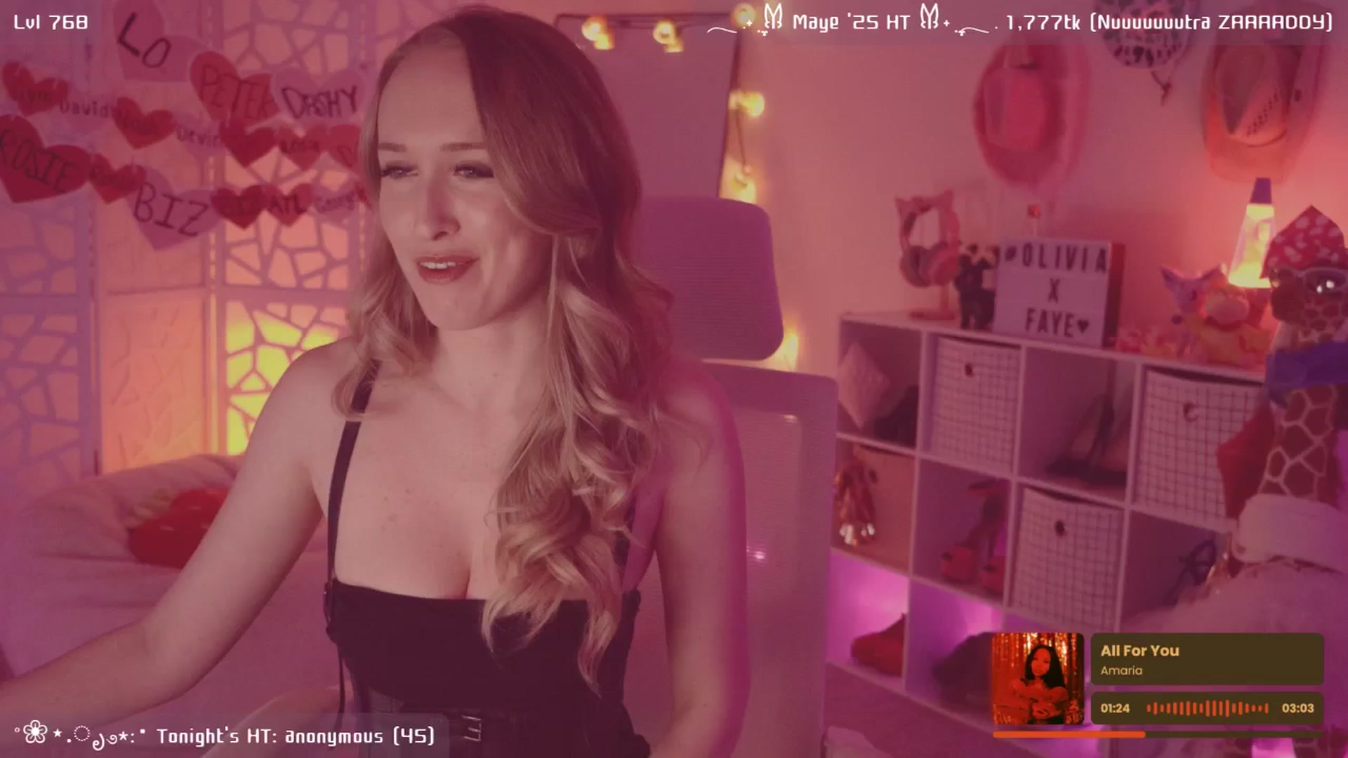 Gallery image thumbnail from OliviaxFaye's myfreecams stream on, 05/08/2025, 05:26 image 7 of 20