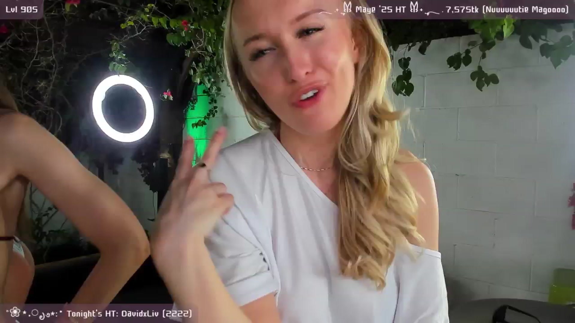 Gallery image thumbnail from OliviaxFaye's myfreecams stream on, 05/21/2025, 04:46 image 11 of 20