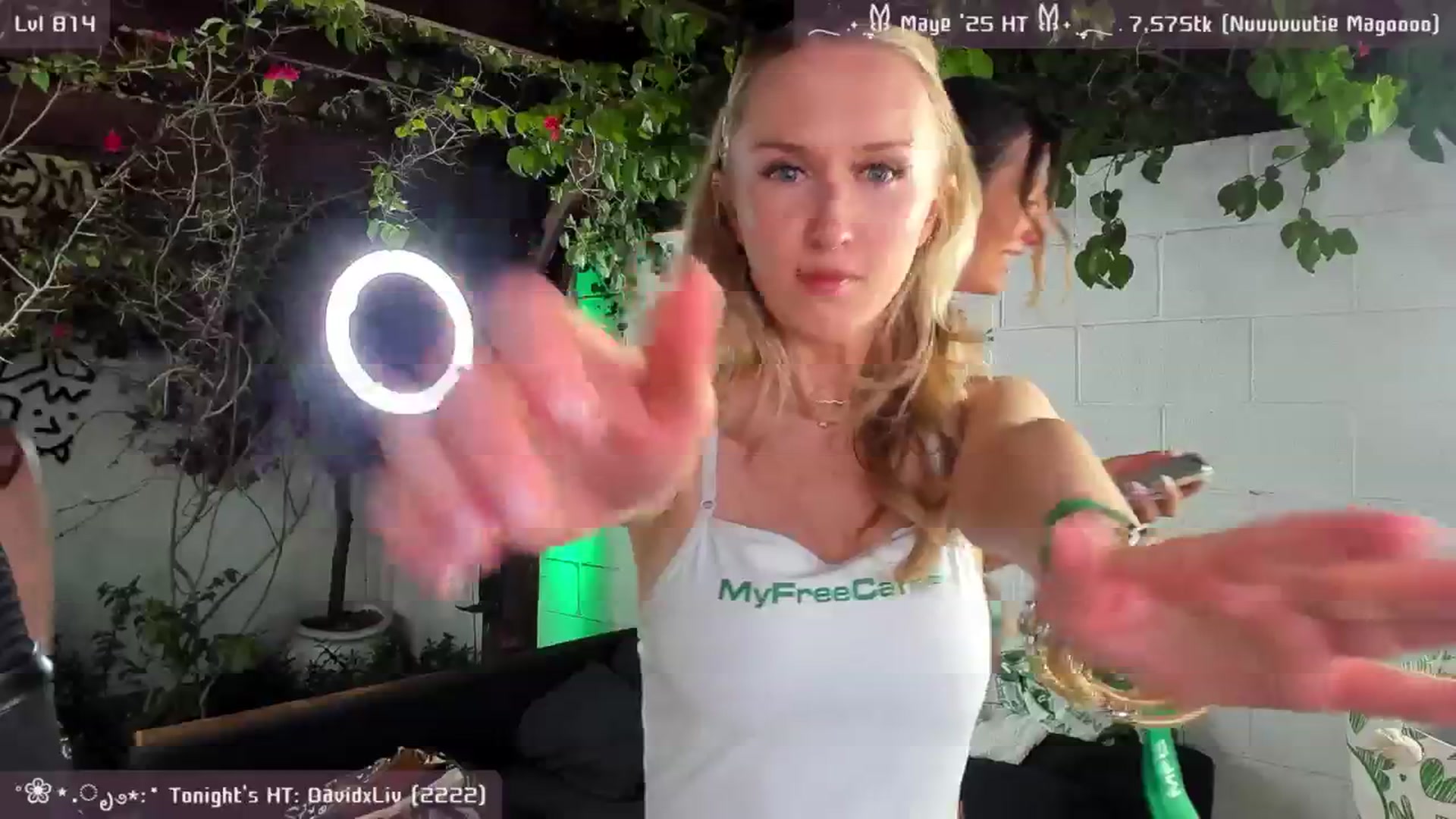 Gallery image thumbnail from OliviaxFaye's myfreecams stream on, 05/21/2025, 05:17 image 18 of 20