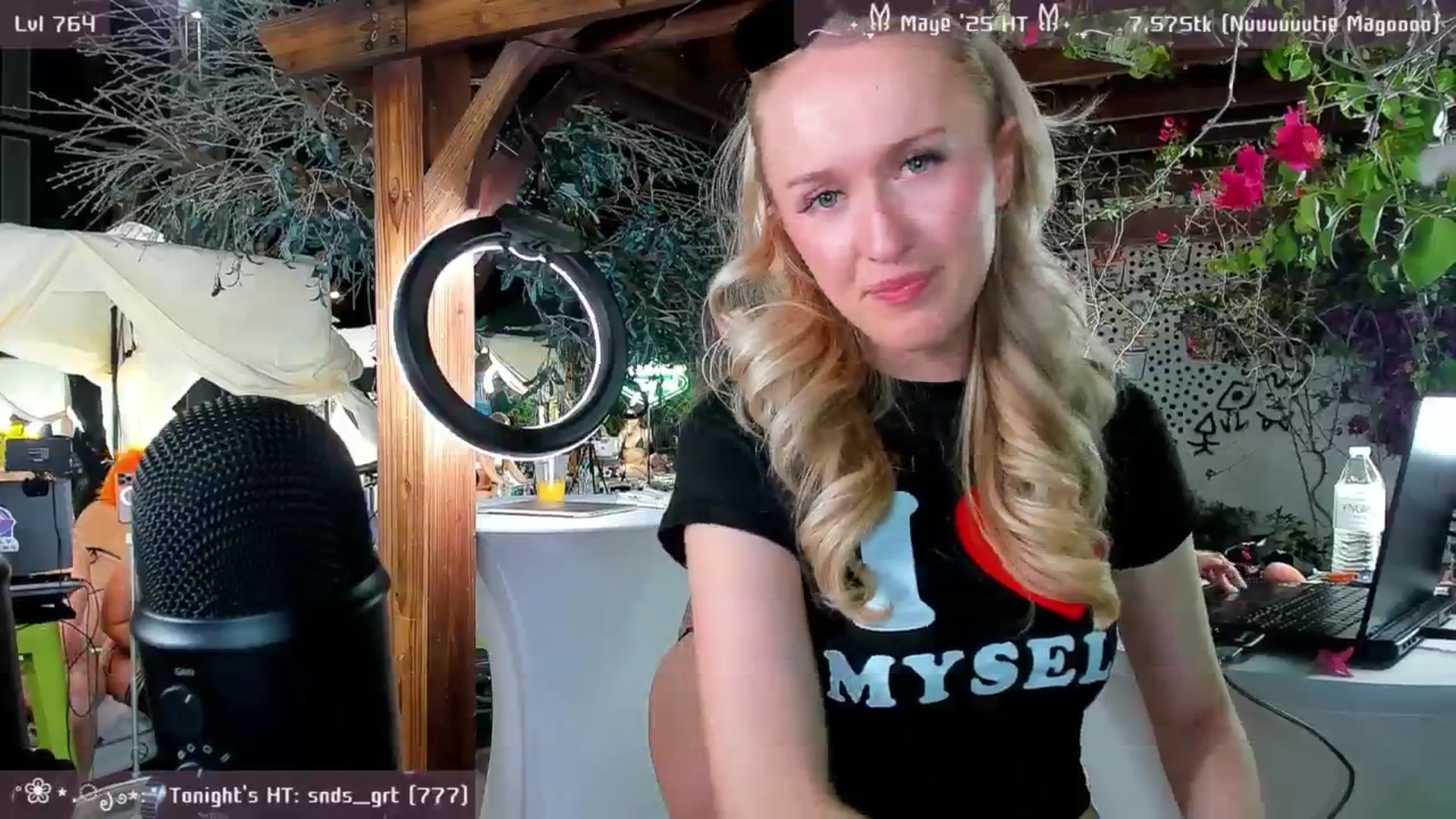 Gallery image thumbnail from OliviaxFaye's myfreecams stream on, 05/22/2025, 07:07 image 5 of 20