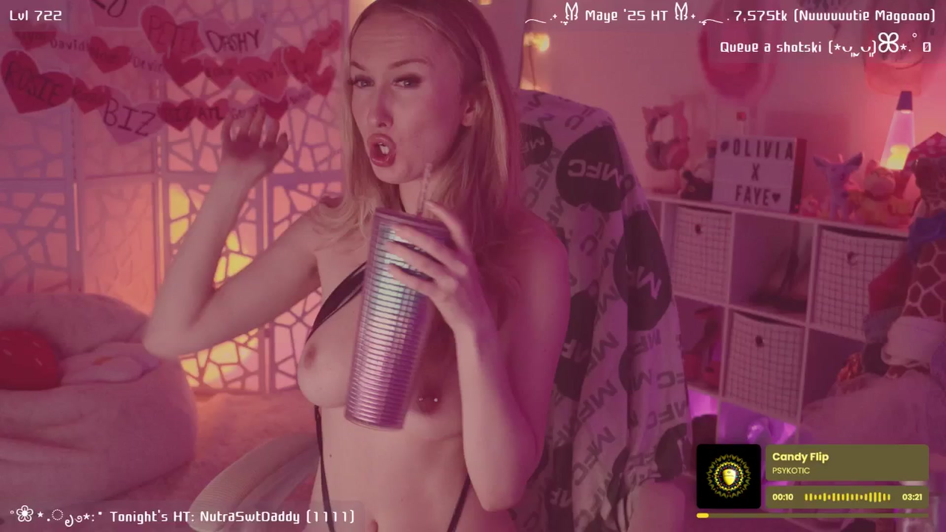 Gallery image thumbnail from OliviaxFaye's myfreecams stream on, 05/31/2025, 07:15 image 7 of 20
