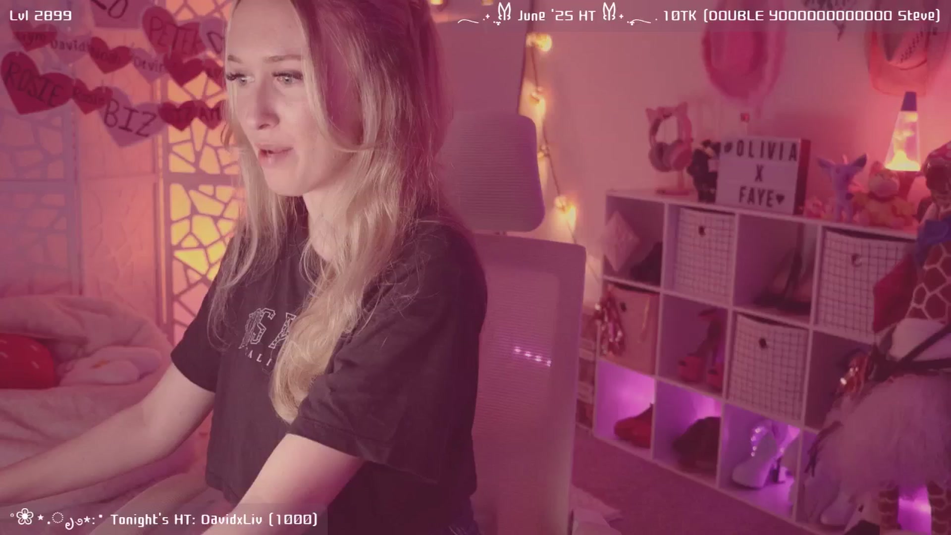 Gallery image thumbnail from OliviaxFaye's myfreecams stream on, 06/05/2025, 04:27 image 10 of 20