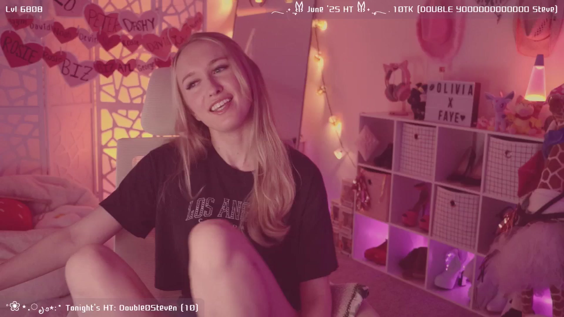 Gallery image thumbnail from OliviaxFaye's myfreecams stream on, 06/05/2025, 04:27 image 4 of 20