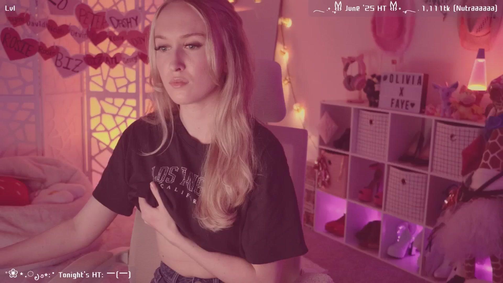 Gallery image thumbnail from OliviaxFaye's myfreecams stream on, 06/05/2025, 04:27 image 1 of 20