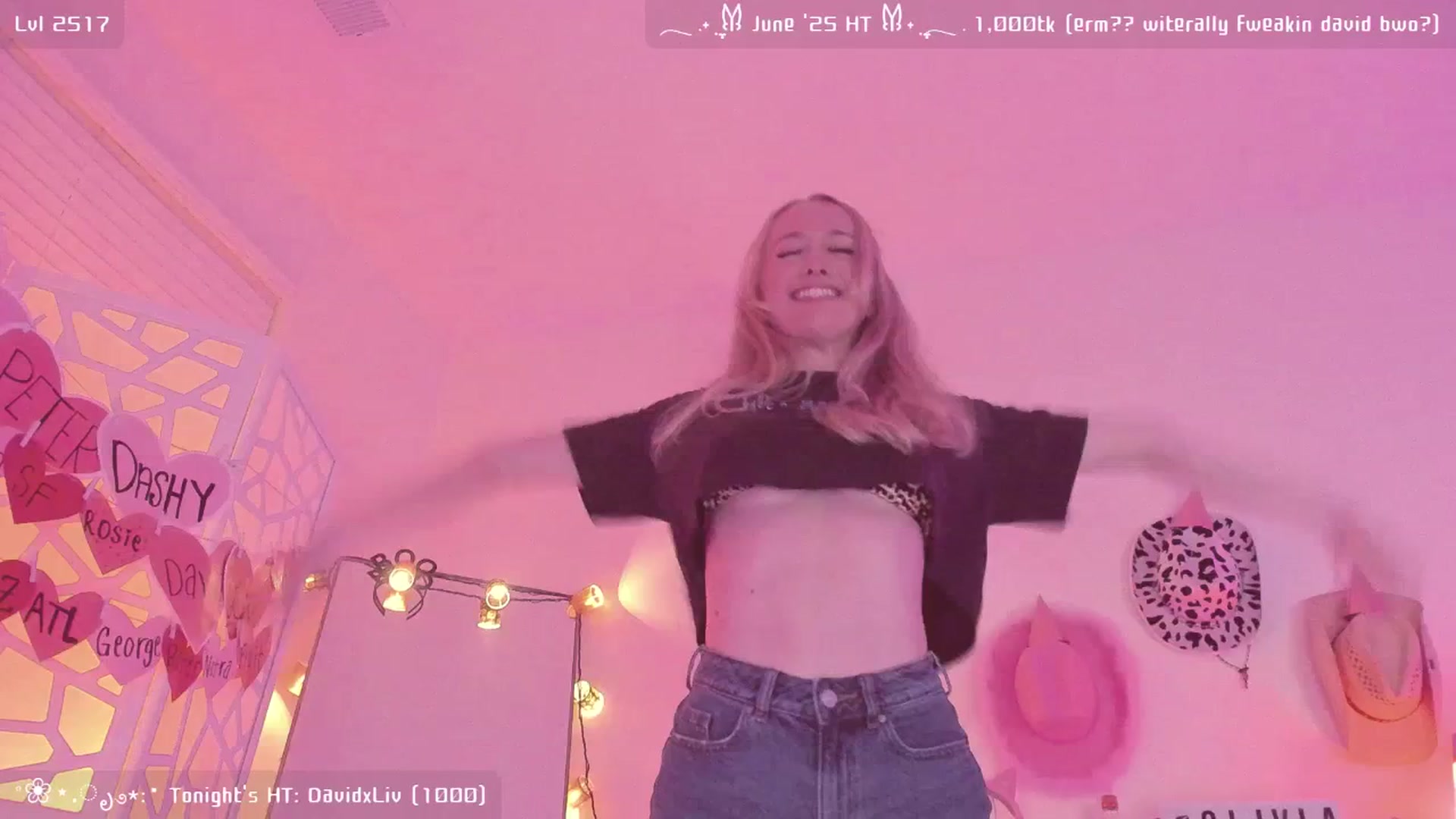 Gallery image thumbnail from OliviaxFaye's myfreecams stream on, 06/05/2025, 04:27 image 12 of 20