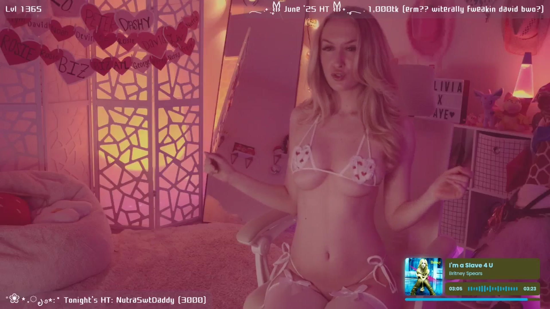 Gallery image thumbnail from OliviaxFaye's myfreecams stream on, 06/07/2025, 04:58 image 11 of 20