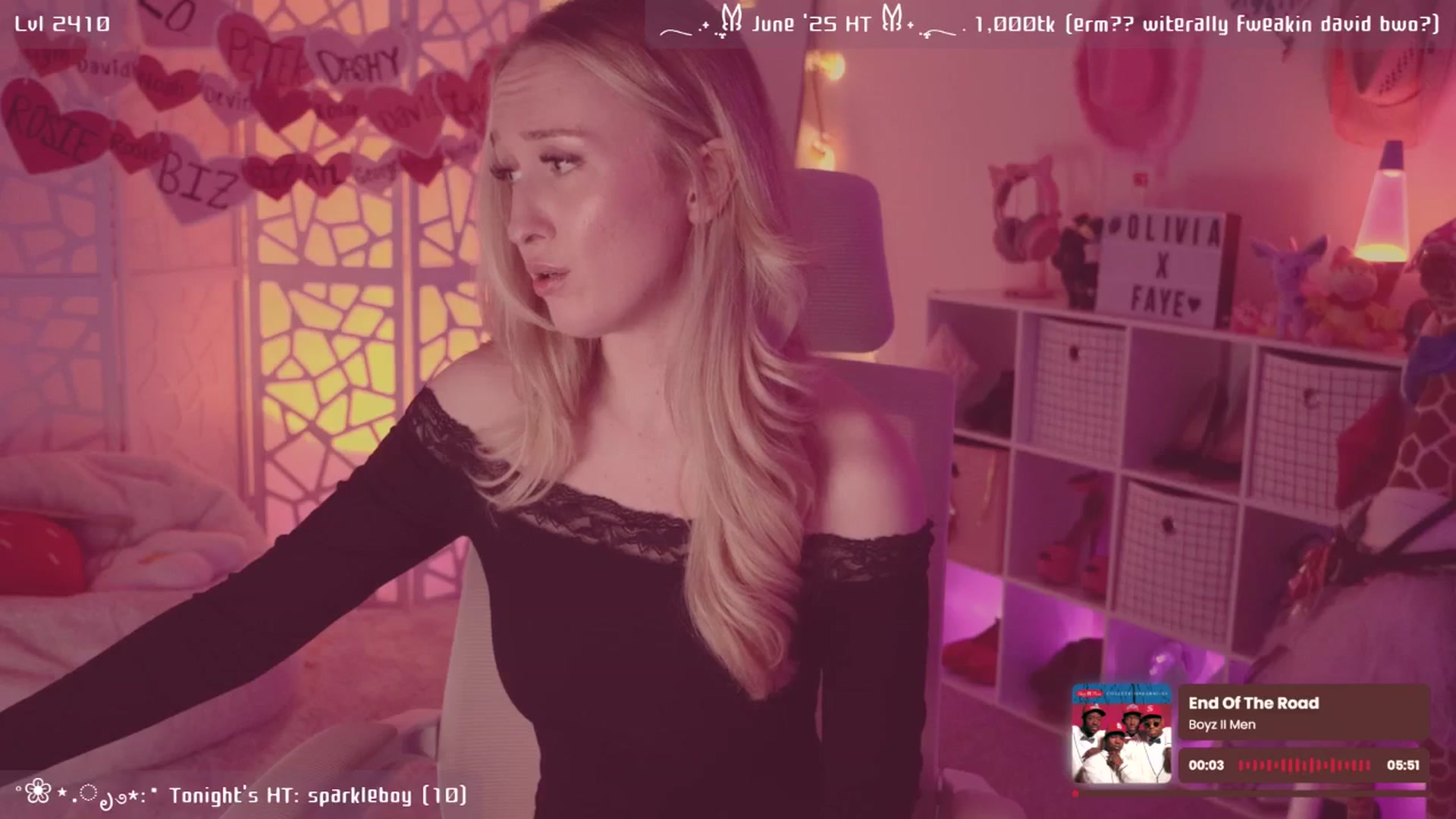 Gallery image thumbnail from OliviaxFaye's myfreecams stream on, 06/07/2025, 04:58 image 6 of 20