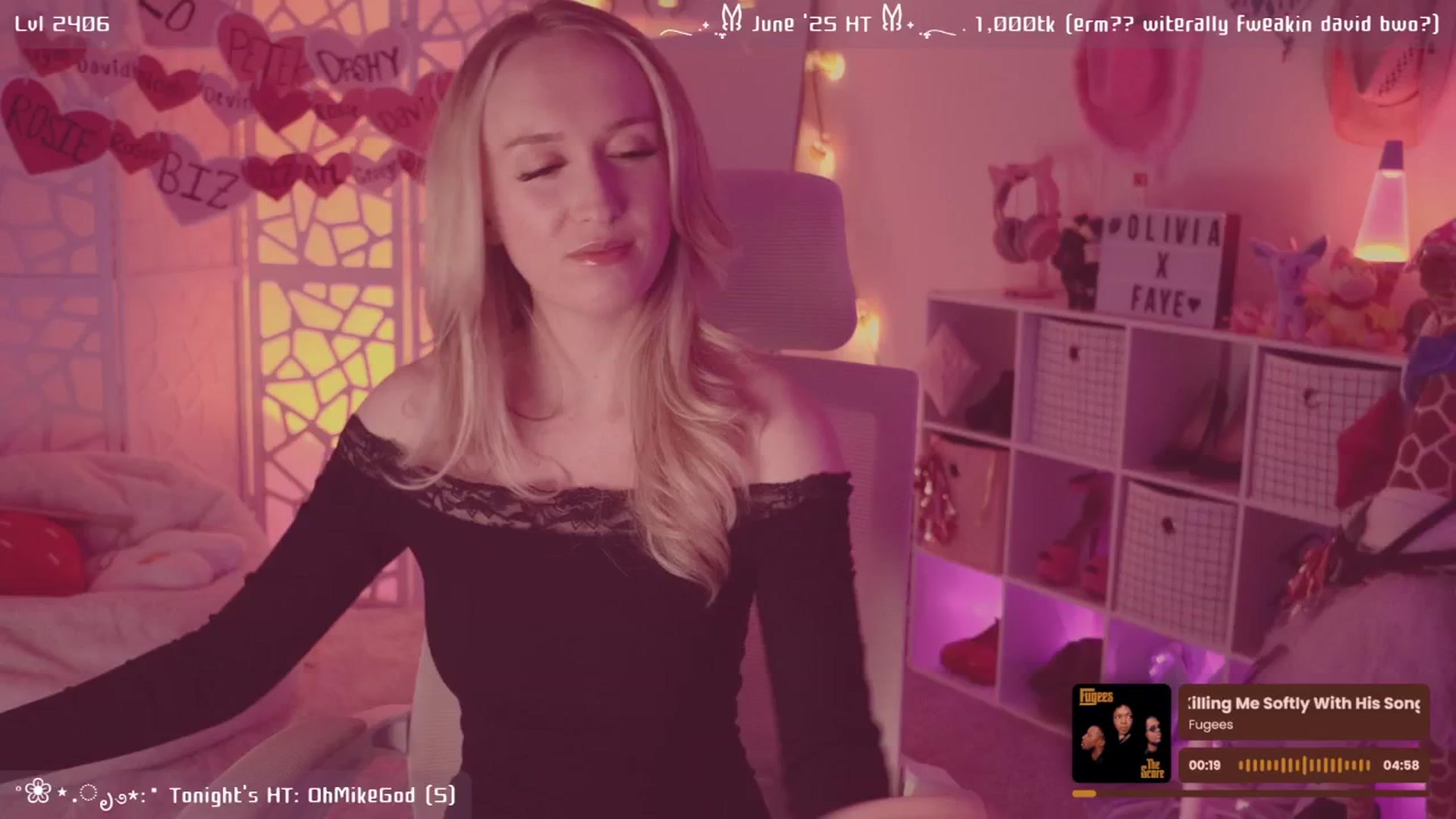 Gallery image thumbnail from OliviaxFaye's myfreecams stream on, 06/07/2025, 04:58 image 1 of 20