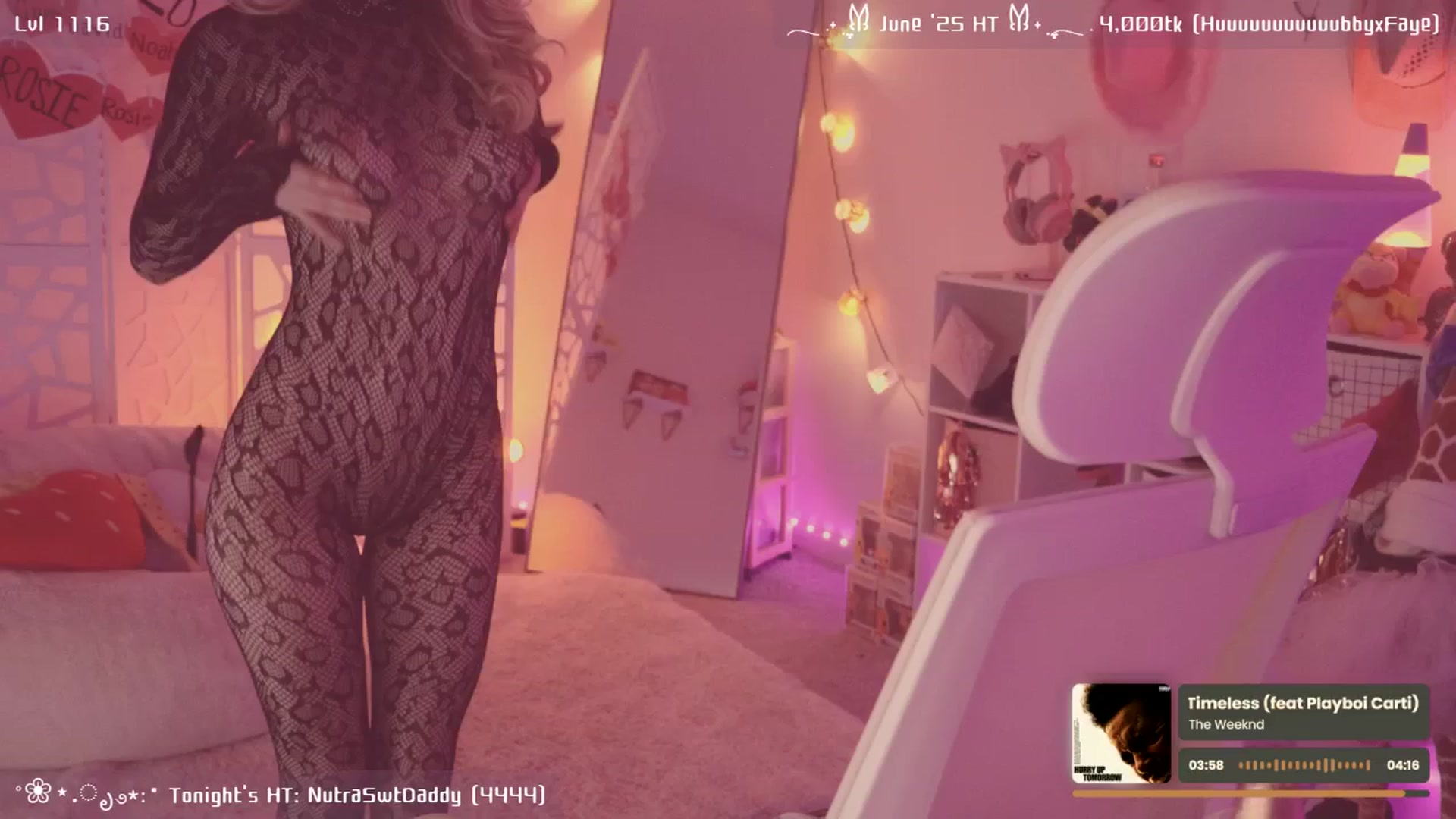 Gallery image thumbnail from OliviaxFaye's myfreecams stream on, 06/20/2025, 03:58 image 20 of 20