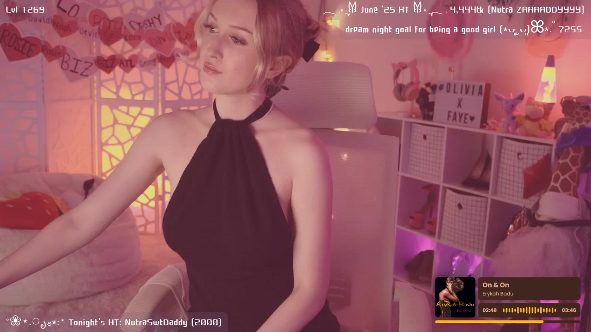 Gallery image thumbnail from OliviaxFaye's myfreecams stream on, 06/24/2025, 04:20 image 8 of 20