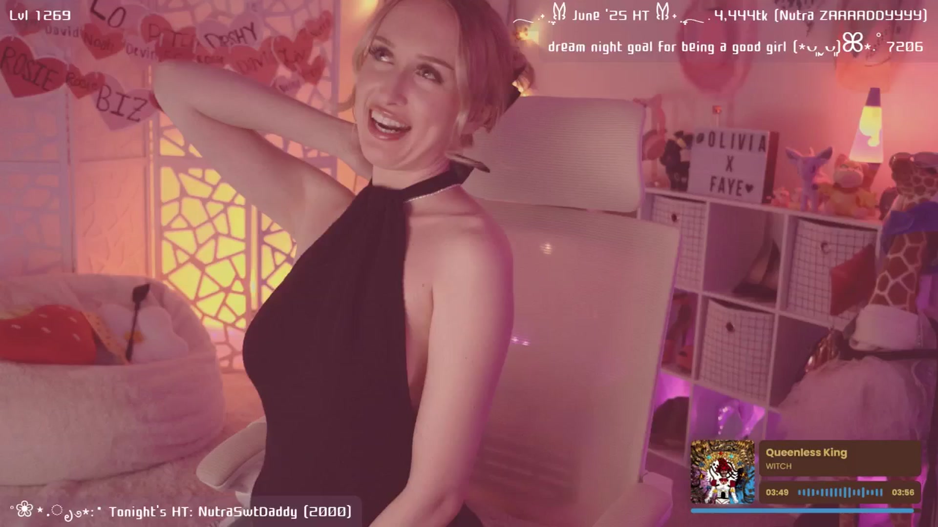 Gallery image thumbnail from OliviaxFaye's myfreecams stream on, 06/24/2025, 04:20 image 14 of 20