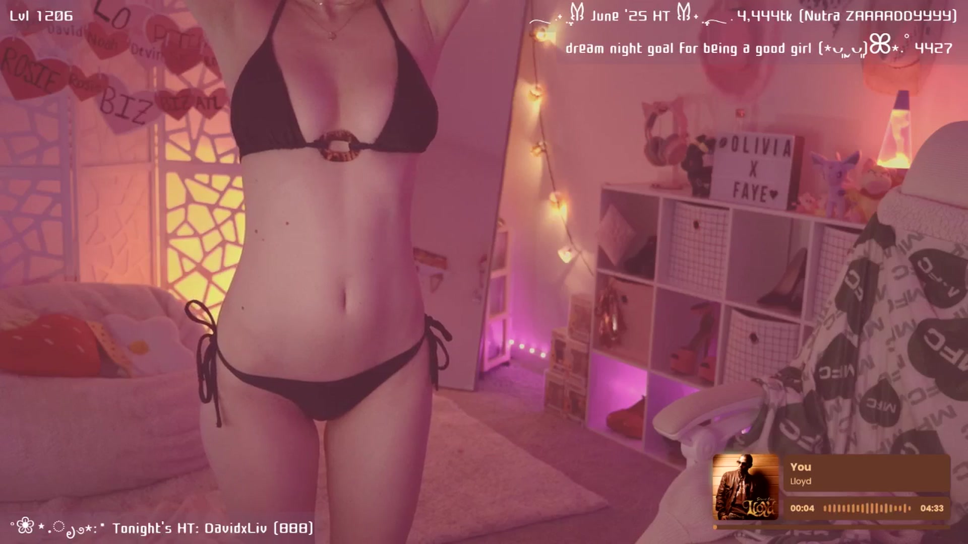 Gallery image thumbnail from OliviaxFaye's myfreecams stream on, 06/25/2025, 04:46 image 11 of 20