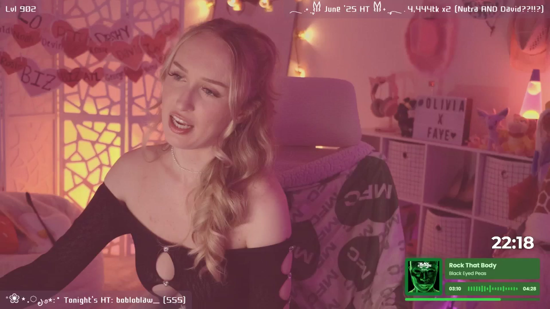 Gallery image thumbnail from OliviaxFaye's myfreecams stream on, 06/26/2025, 05:16 image 12 of 20