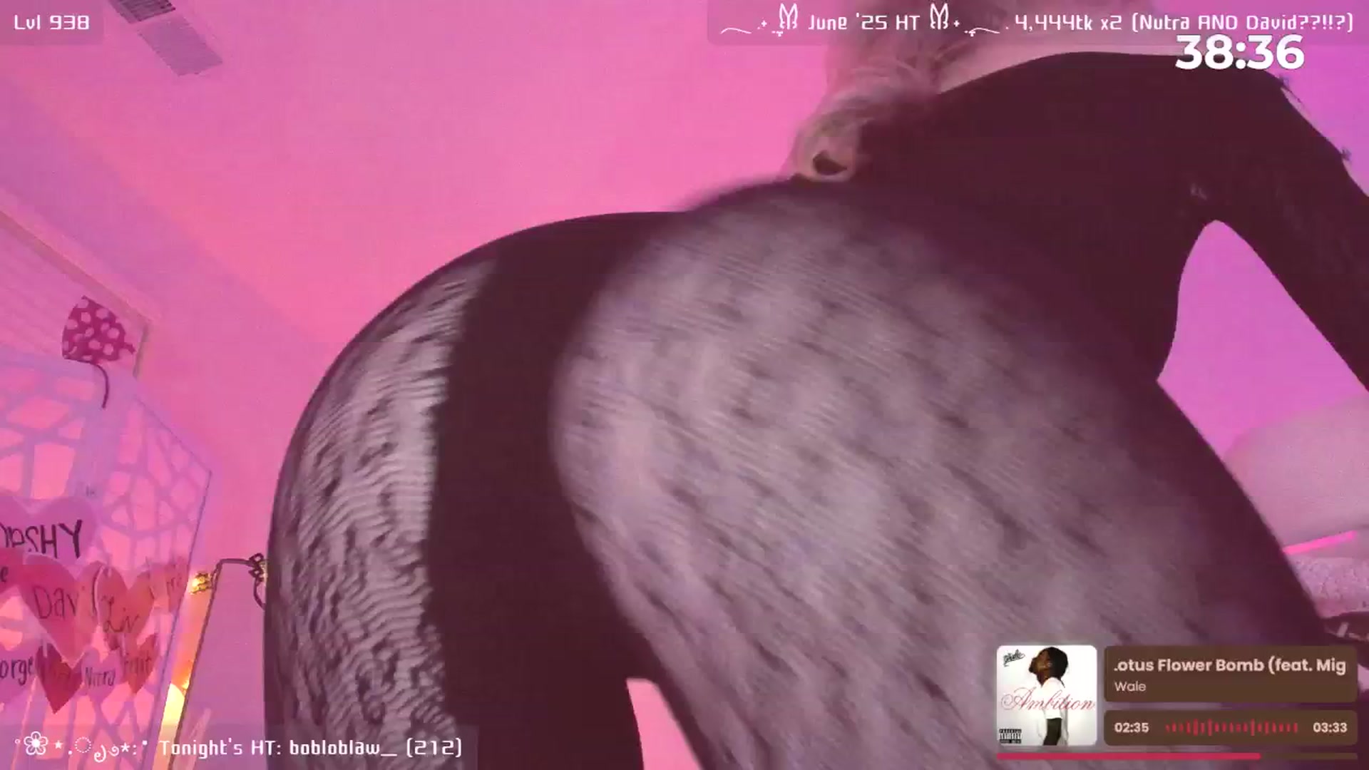 Gallery image thumbnail from OliviaxFaye's myfreecams stream on, 06/26/2025, 05:16 image 9 of 20