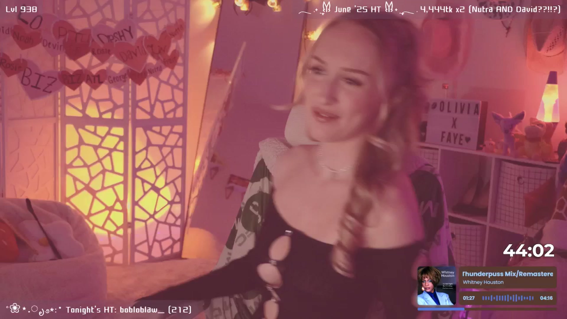 Gallery image thumbnail from OliviaxFaye's myfreecams stream on, 06/26/2025, 05:16 image 8 of 20
