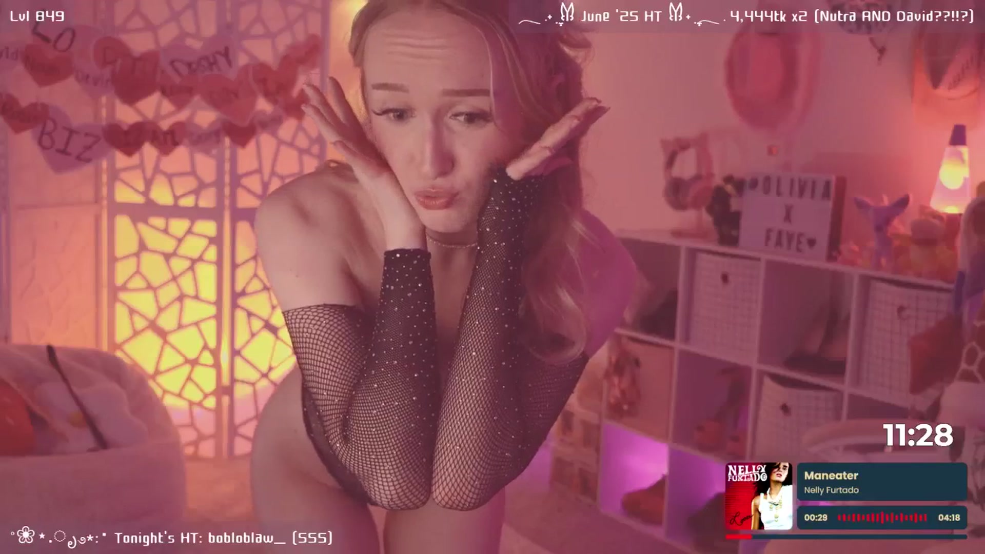 Gallery image thumbnail from OliviaxFaye's myfreecams stream on, 06/26/2025, 05:16 image 14 of 20