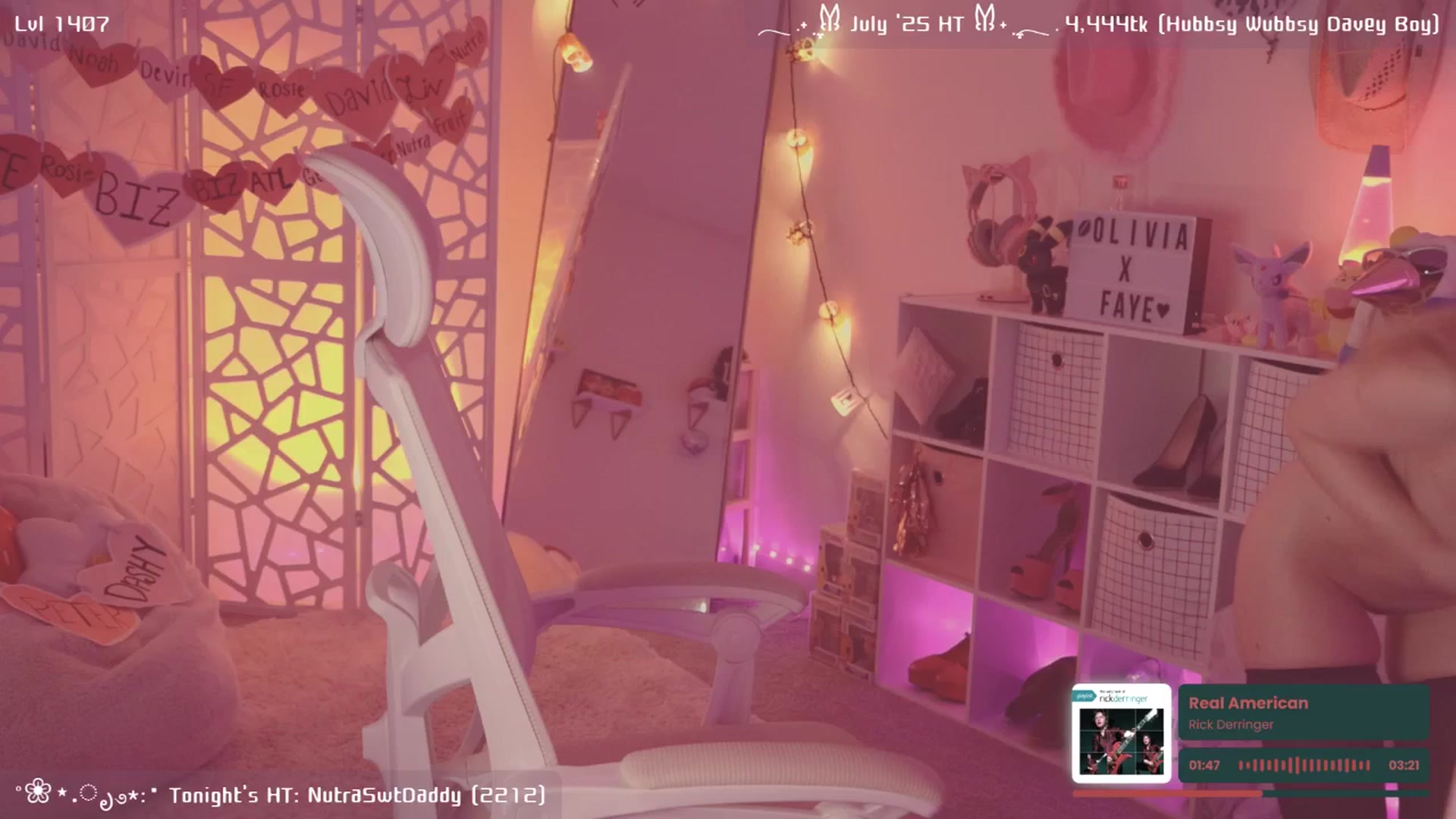 Gallery image thumbnail from OliviaxFaye's myfreecams stream on, 07/25/2025, 04:50 image 8 of 20