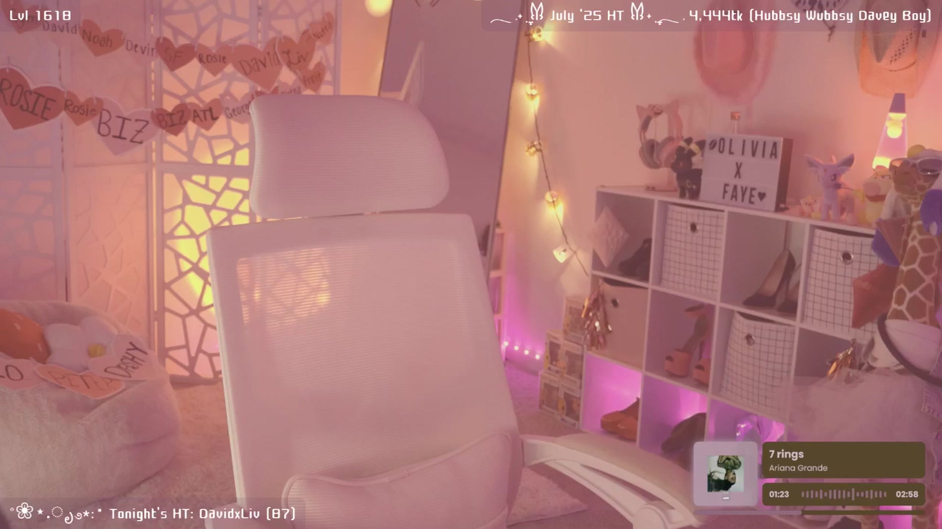 Gallery image thumbnail from OliviaxFaye's myfreecams stream on, 08/01/2025, 07:28 image 2 of 20