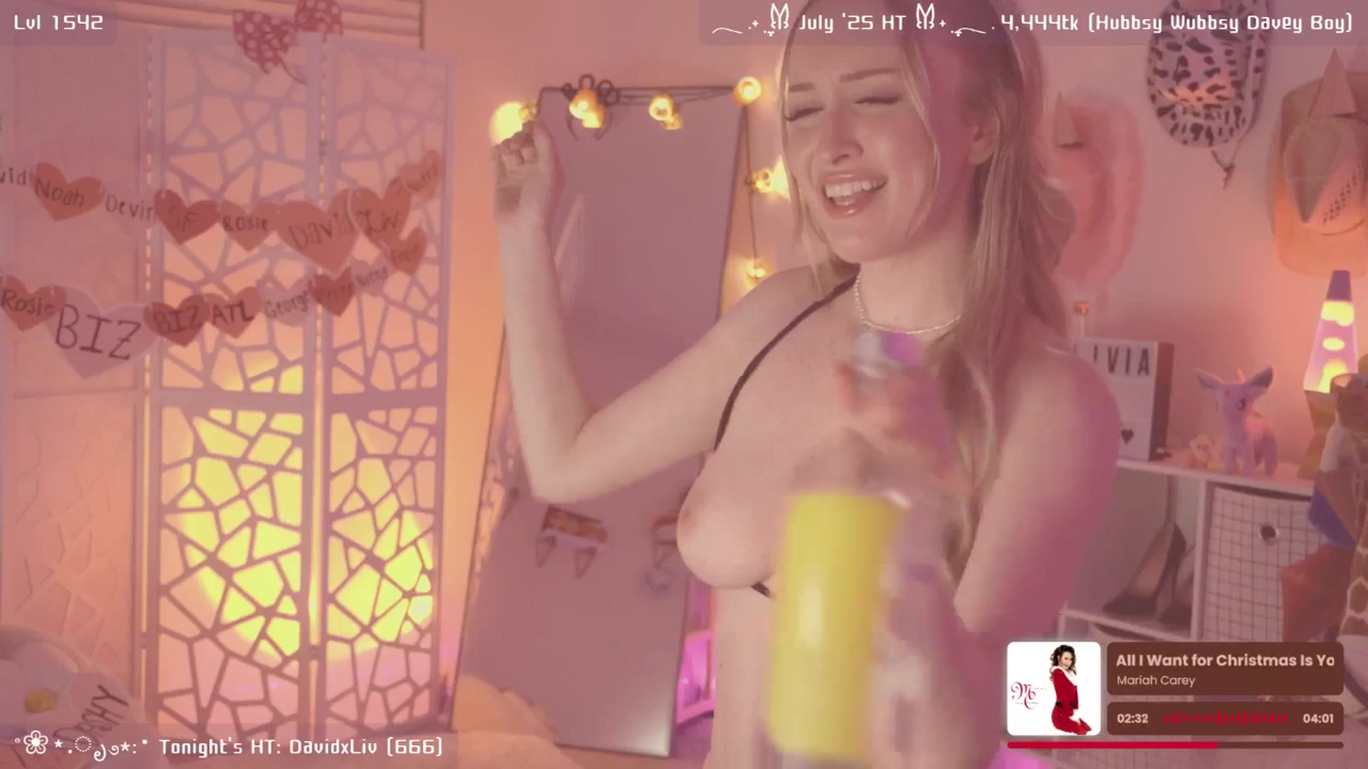 Gallery image thumbnail from OliviaxFaye's myfreecams stream on, 08/01/2025, 07:28 image 8 of 20
